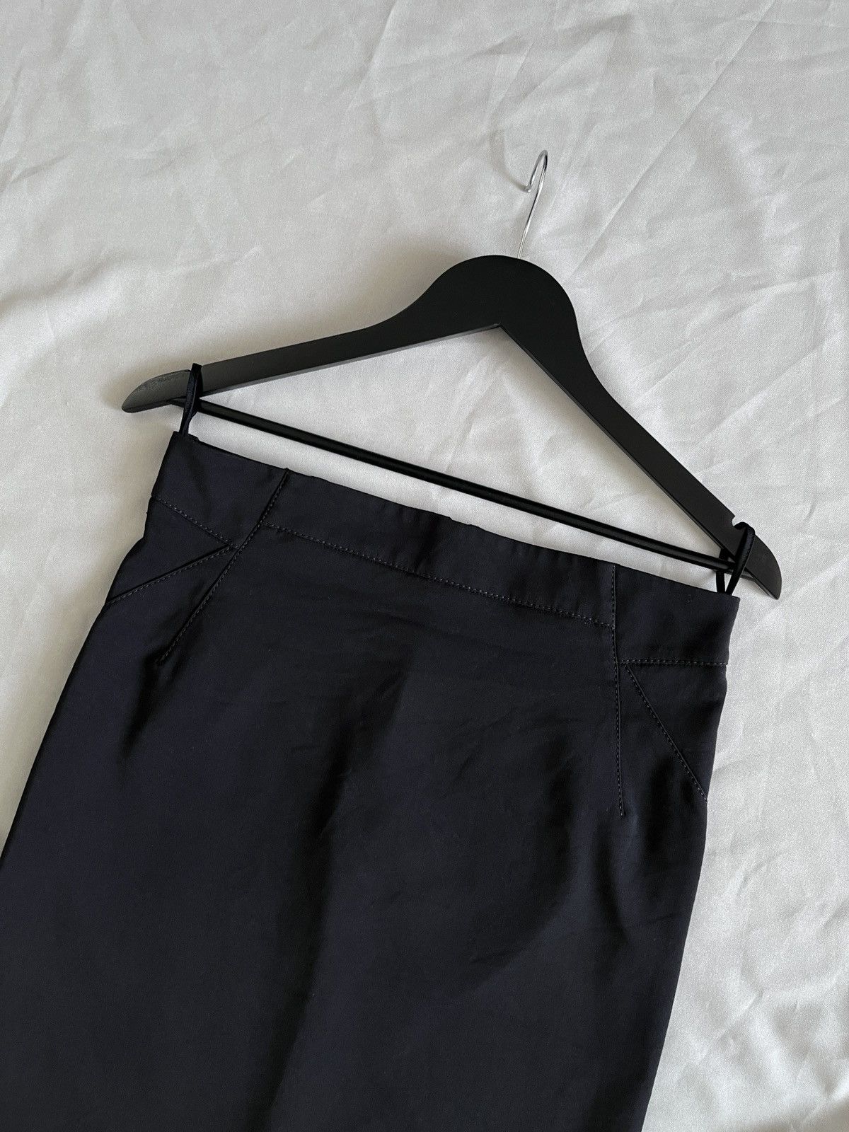 Gucci GUCCI Classic Midi Pencil Skirt Super Hot Classic Piece Size 30" / US 8 / IT 44 - 2 Thumbnail