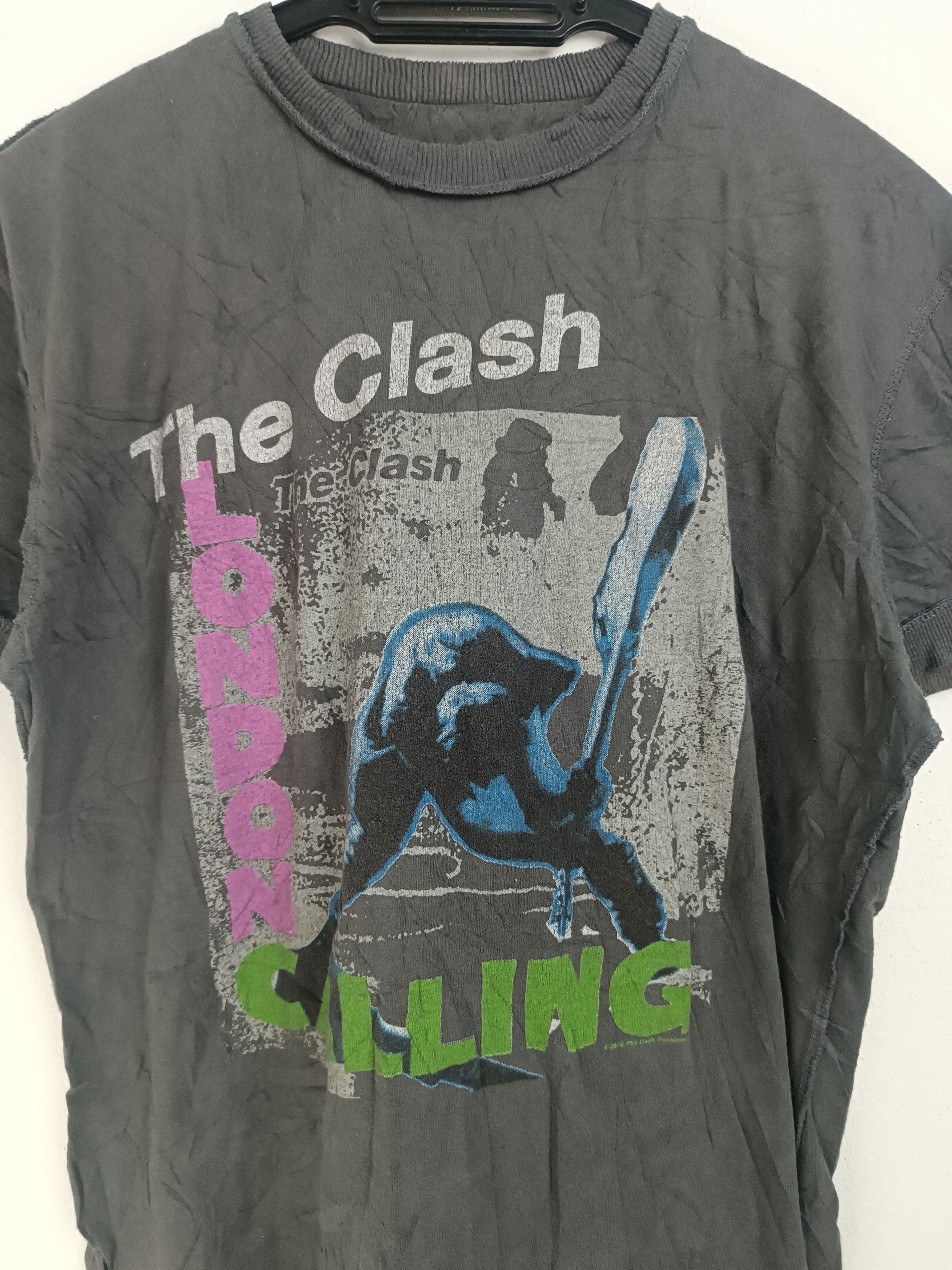 Band Tees VINTAGE THE CLASH LONDON CALLING PUNK pistols ramones Size US M / EU 48-50 / 2 - 8 Thumbnail