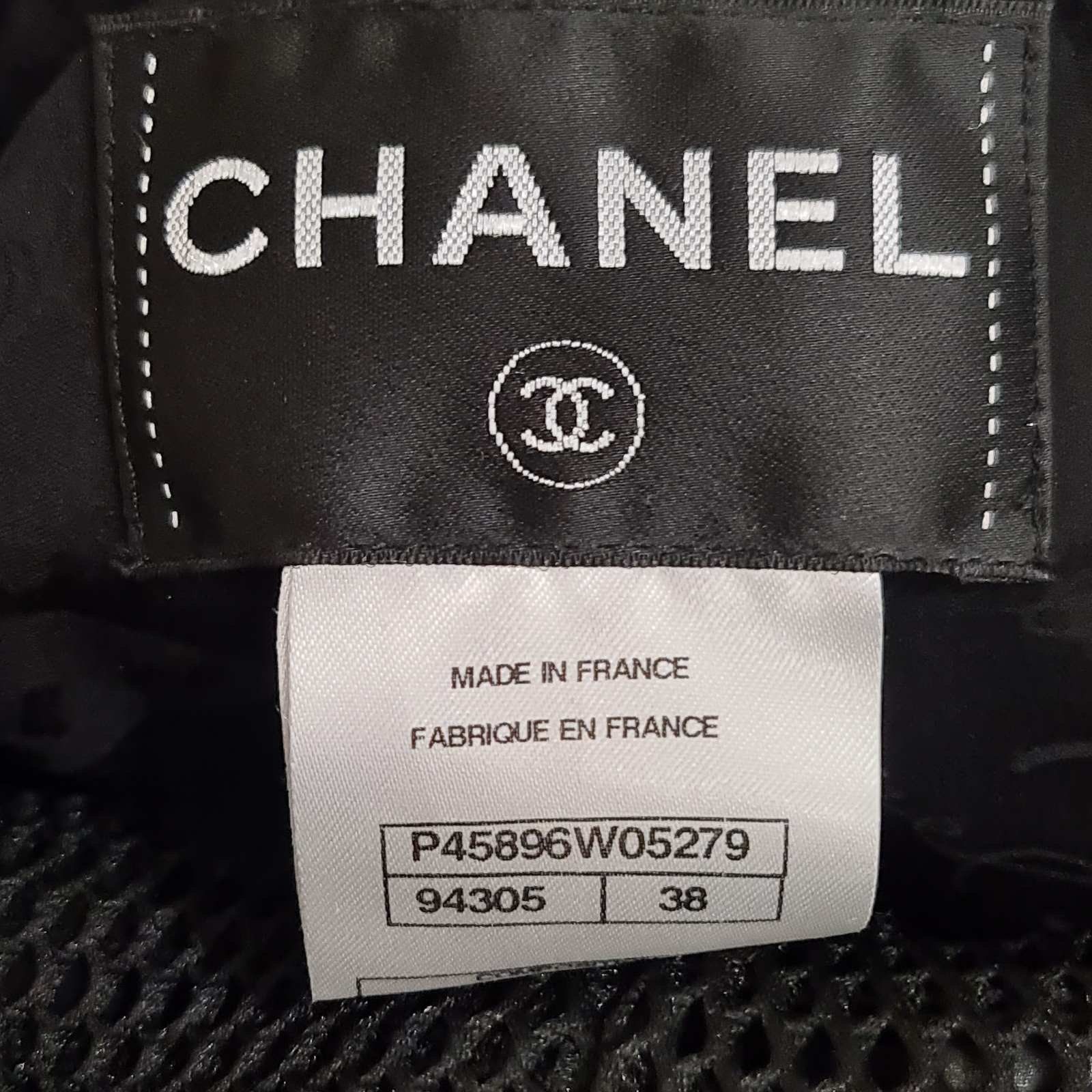 Chanel Elegant Chanel Black Tweed Skirt Suit - Sz 38/40 Size S / US 4 / IT 40 - 12 Thumbnail