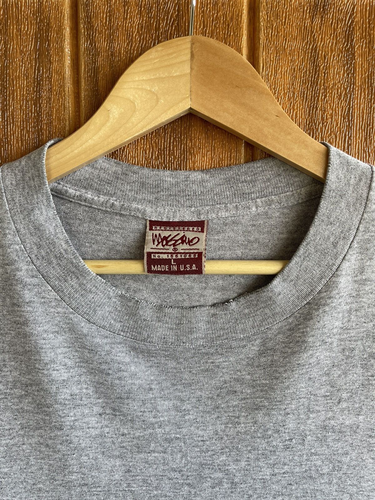 Mossimo Vintage’90s Thrashed🔥MOSSIMO🔥Big Logo Back Hit Faded Tshirt Size US L / EU 52-54 / 3 - 10 Thumbnail