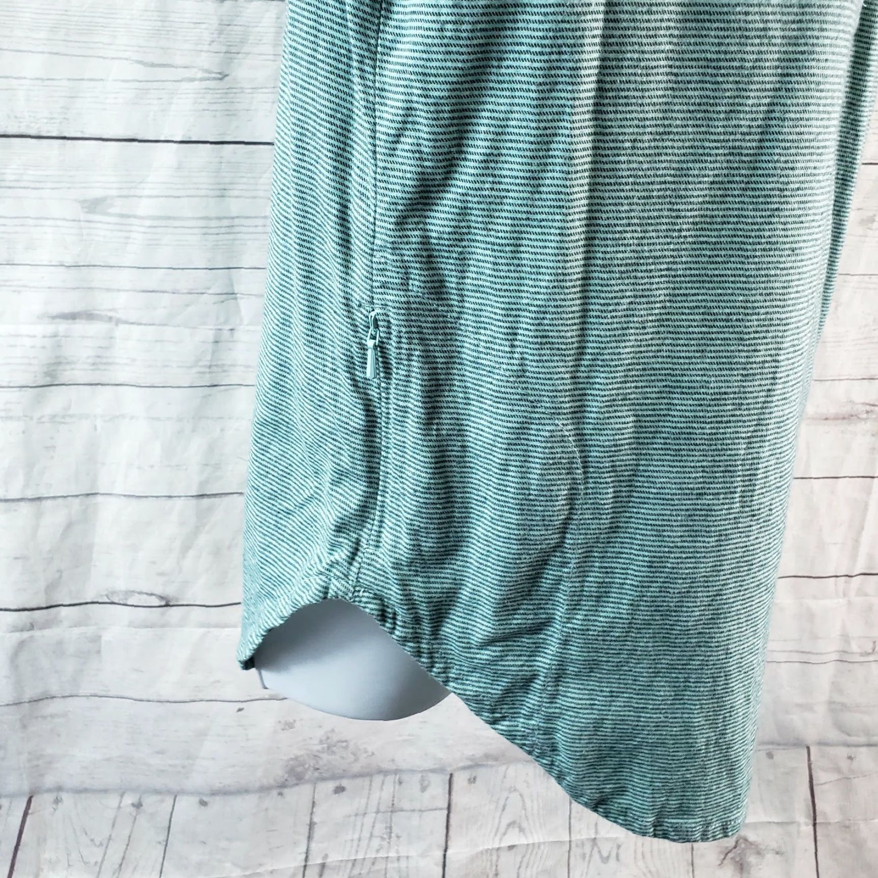 Mountain Hardwear VINTAGE? Mountain Hardwear Women's Top Long Sleeve Green Striped Cotton Blend M Shirt Womens Size M / US 6-8 / IT 42-44 - 4 Thumbnail