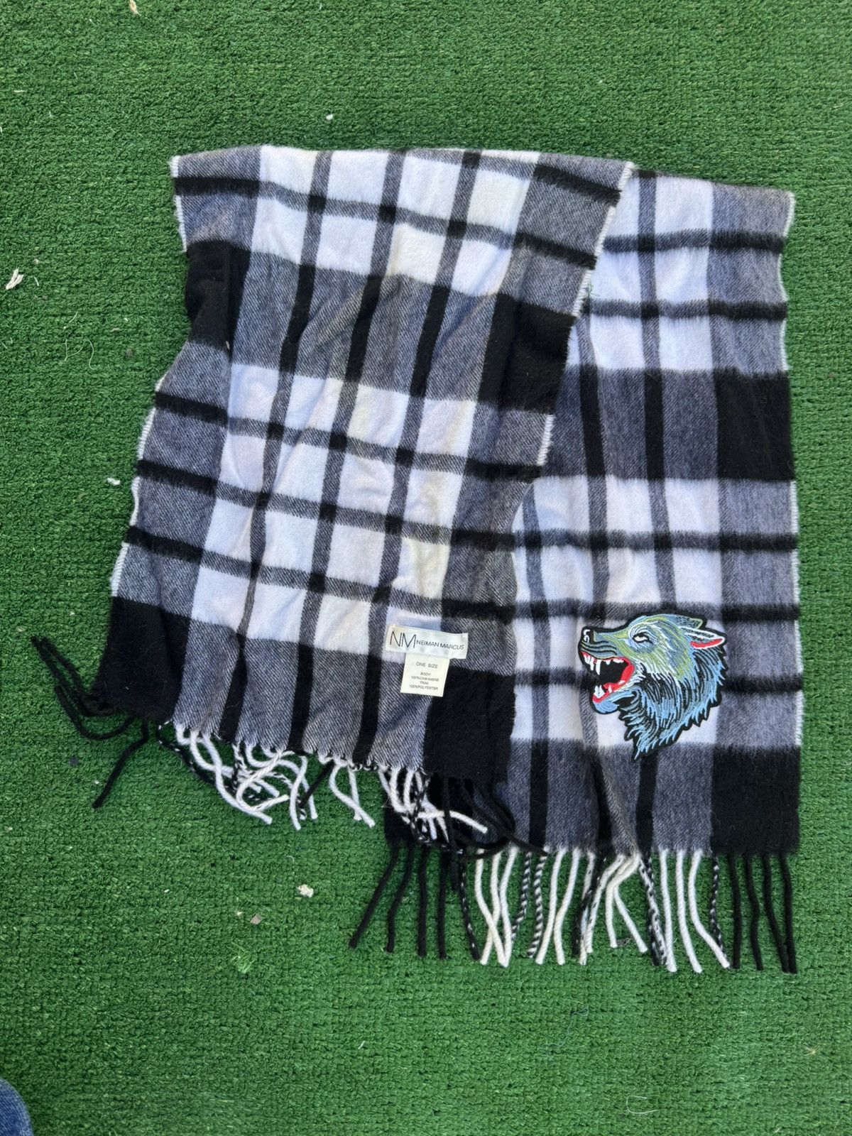 Neiman Marcus Neiman Marcus Plaid Scarf w/ Wolf Patch Size ONE SIZE - 3 Thumbnail