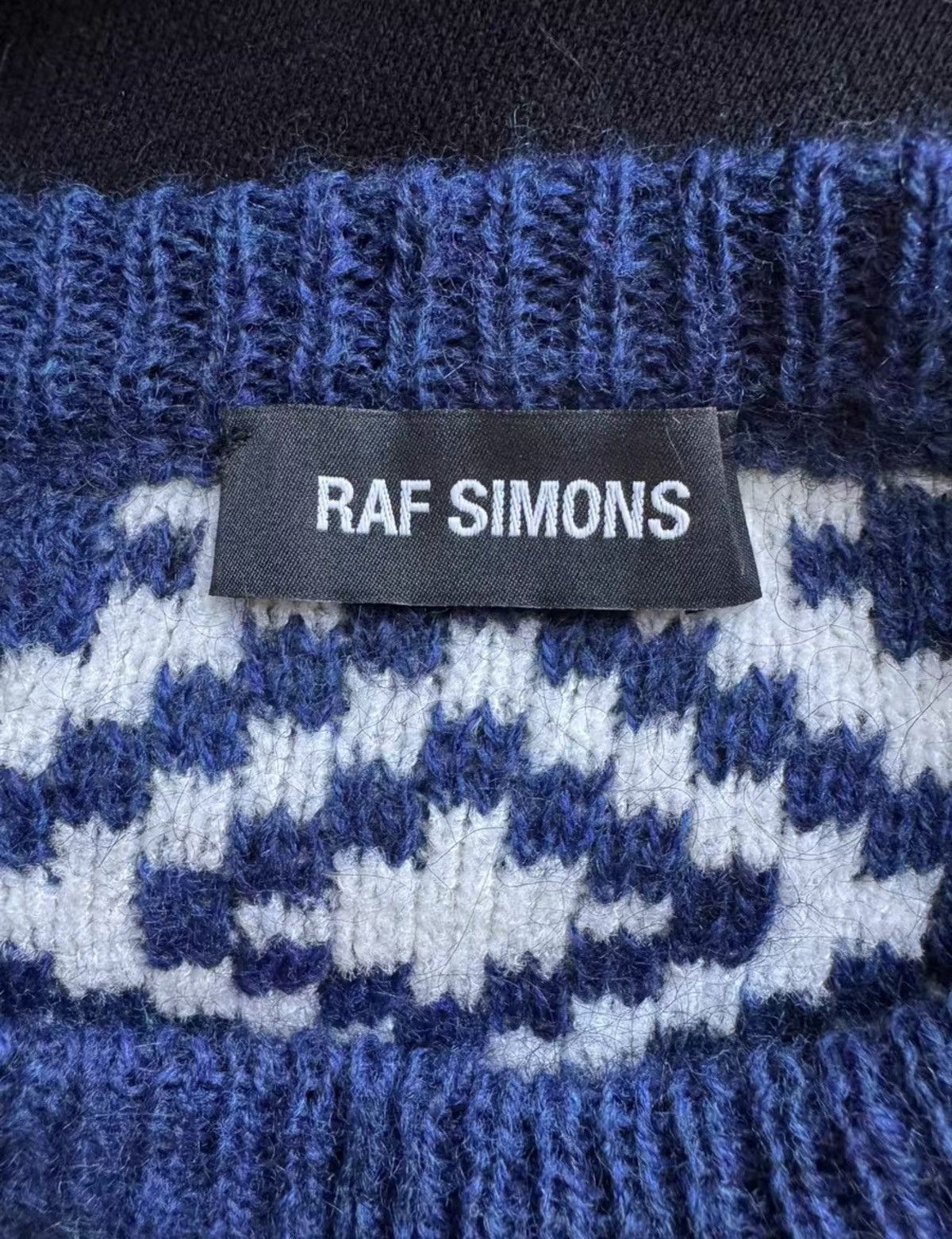 Raf Simons RAF SIMONS Spring/Summer 2019 Runway "Torn" Sweater Size US L / EU 52-54 / 3 - 3 Thumbnail