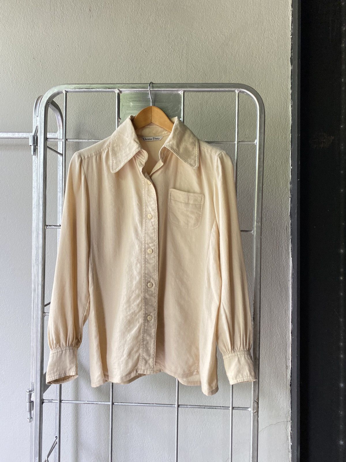 Dior Christian Dior vintage beige shirt Size L / US 10 / IT 46 - 14 Thumbnail