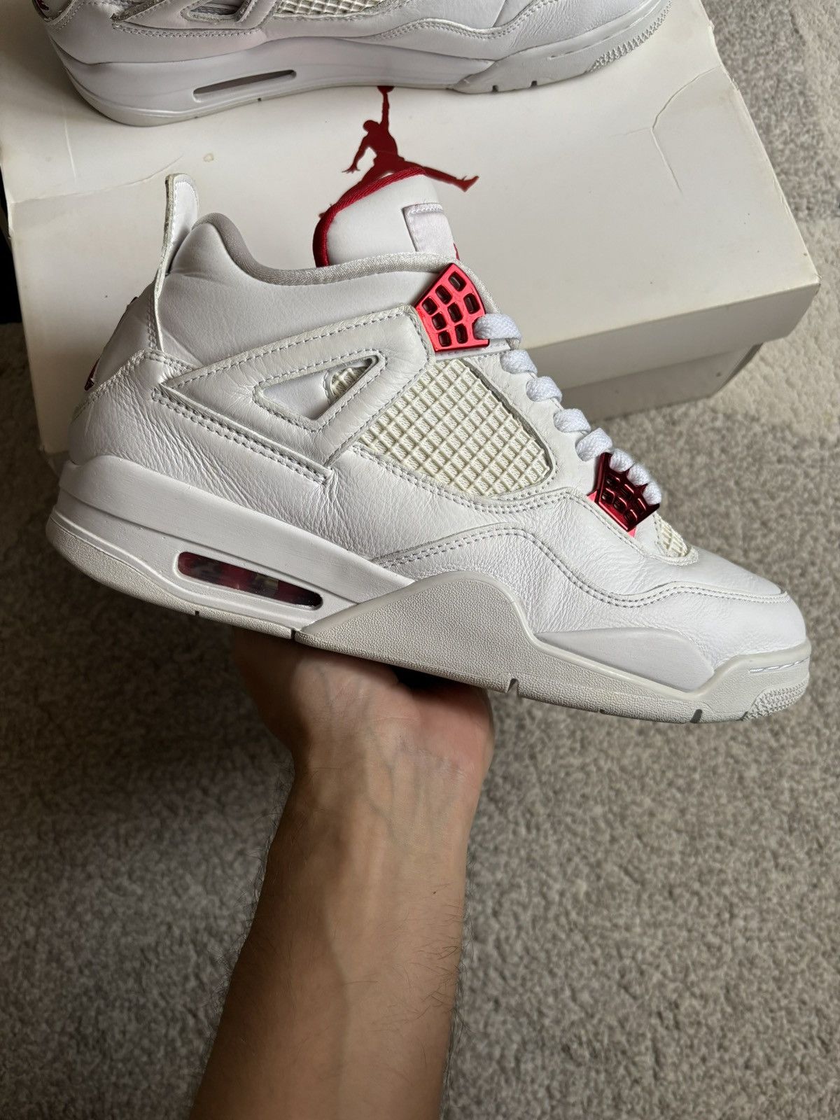 Nike Jordan 4 metallic red Size US 10.5 / EU 43-44 - 1 Thumbnail