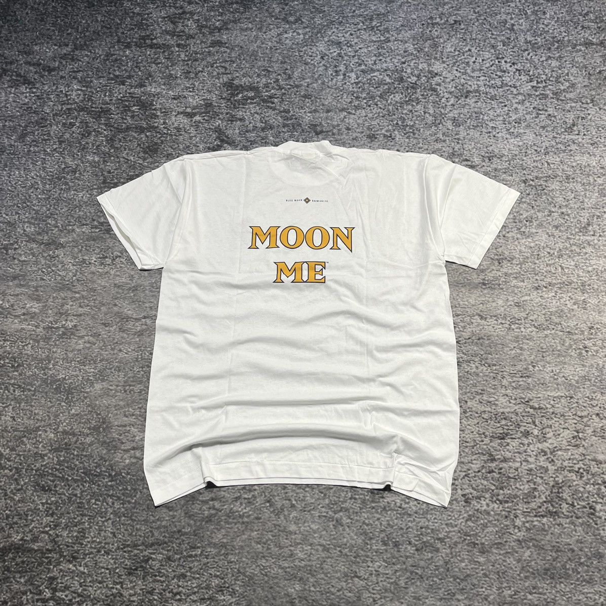 Vintage Vintage 90s Blue Moon Beer Moon Me Funny Beer Party T Shirt Size US XL / EU 56 / 4 - 1 Thumbnail