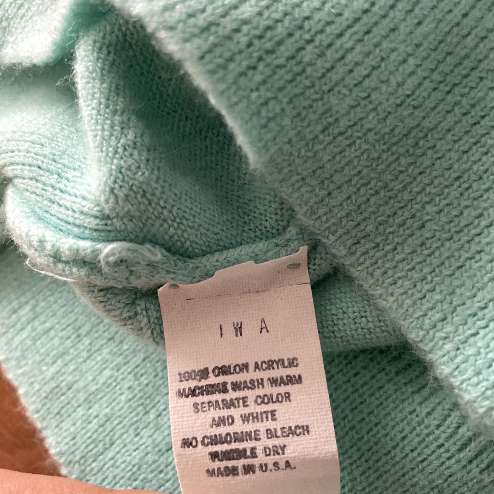 AQUA VINTAGE Pickering Sweater Mens Medium Aqua Blue 80s V-Neck Pullover Knit 80s USA Boys? Size US M / EU 48-50 / 2 - 7 Thumbnail