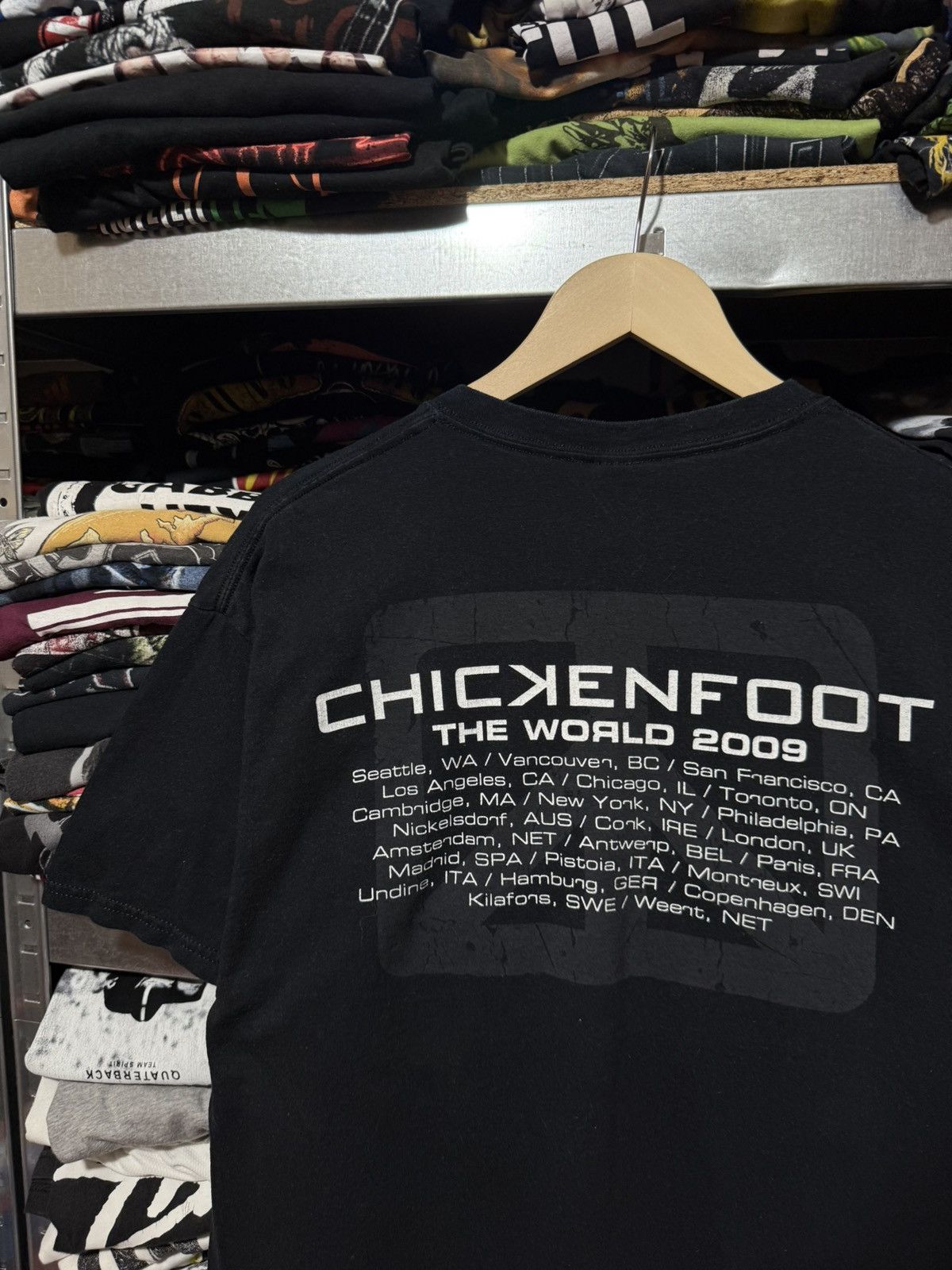 Vintage Vintage chickenfoot Rock World Tour 2005 Retro T-Shirt Y2K Size US L / EU 52-54 / 3 - 4 Thumbnail