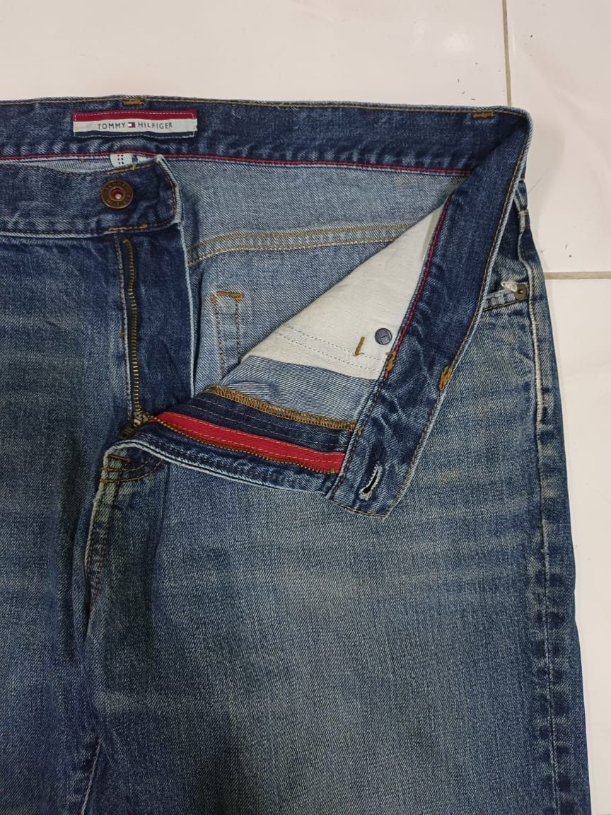 Tommy Hilfiger × Vintage Distressed Tommy Hilfiger Classic Jeans Straight Denim Pants Size US 39 - 12 Thumbnail