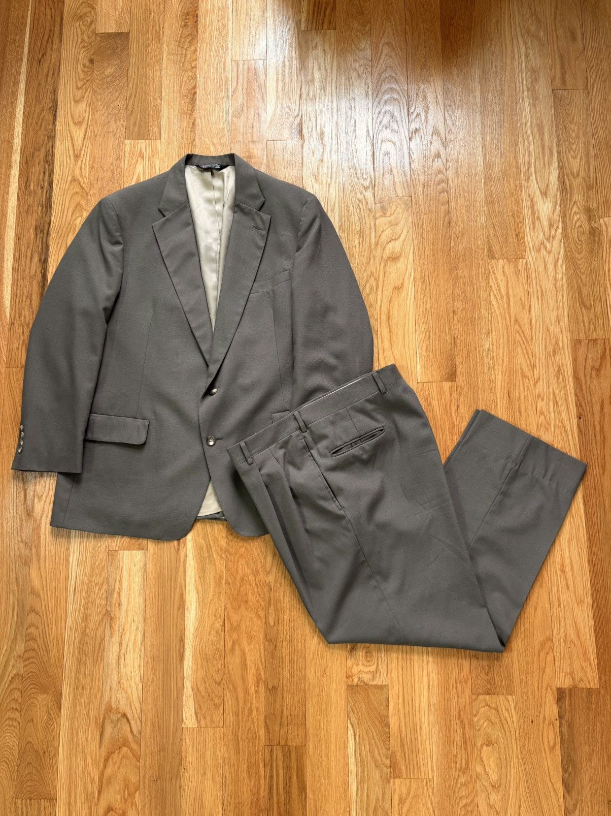 Stafford Stafford Executive Vintage 80s Made In USA Suit 46R 40X30 Size 46R - 1 Thumbnail