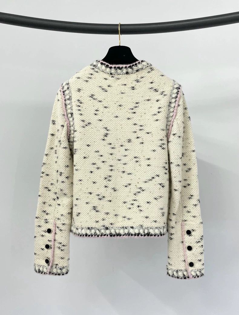 Chanel Chanel Castle series beige cow spotted pink rolled edge fo Size XS / US 0-2 / IT 36-38 - 2 Thumbnail
