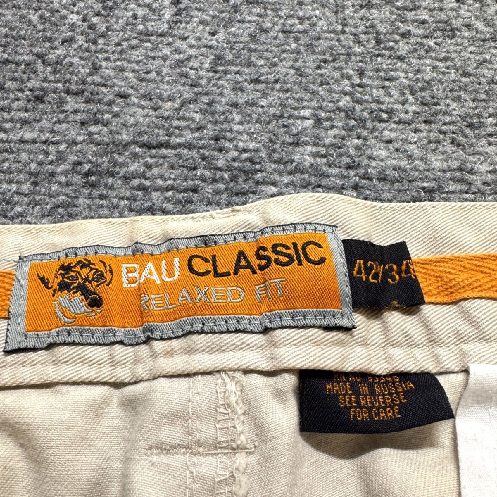 The Unbranded Brand Y2K BAU Cargo Pants Men 42x34 White Relaxed Fit Stained Wide Leg Mens 42 Big & Tall White Cargo Pants Size US 42 / EU 58 - 4 Thumbnail