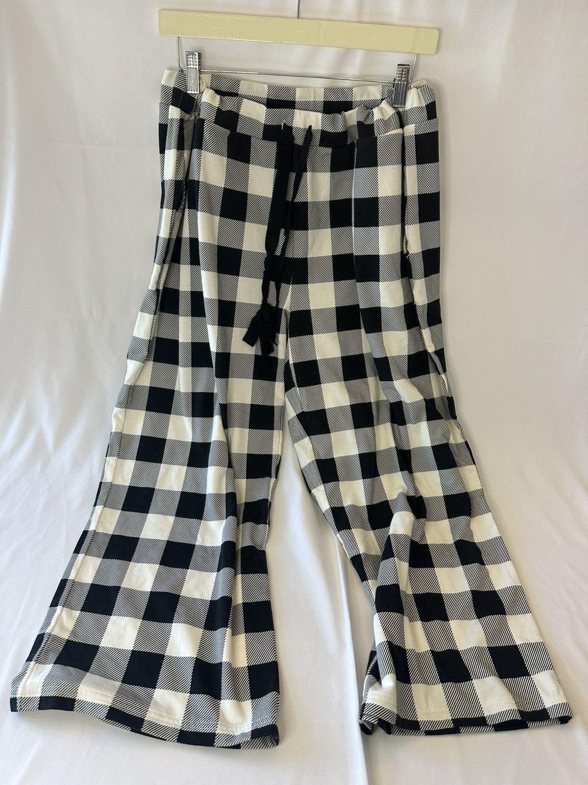 Lands' End Lands’ End women’s XXL black-and-white two-piece pajama set Size 42" / US 20 - 2 Thumbnail