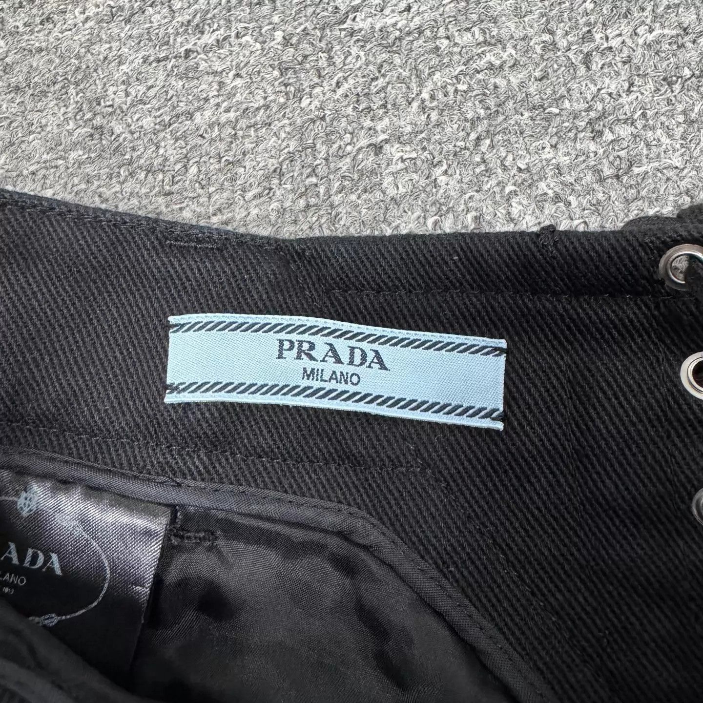 Prada Prada Triangle Logo High-Waisted Drawstring Tailored Shorts Size 28" / US 6 / IT 42 - 4 Thumbnail