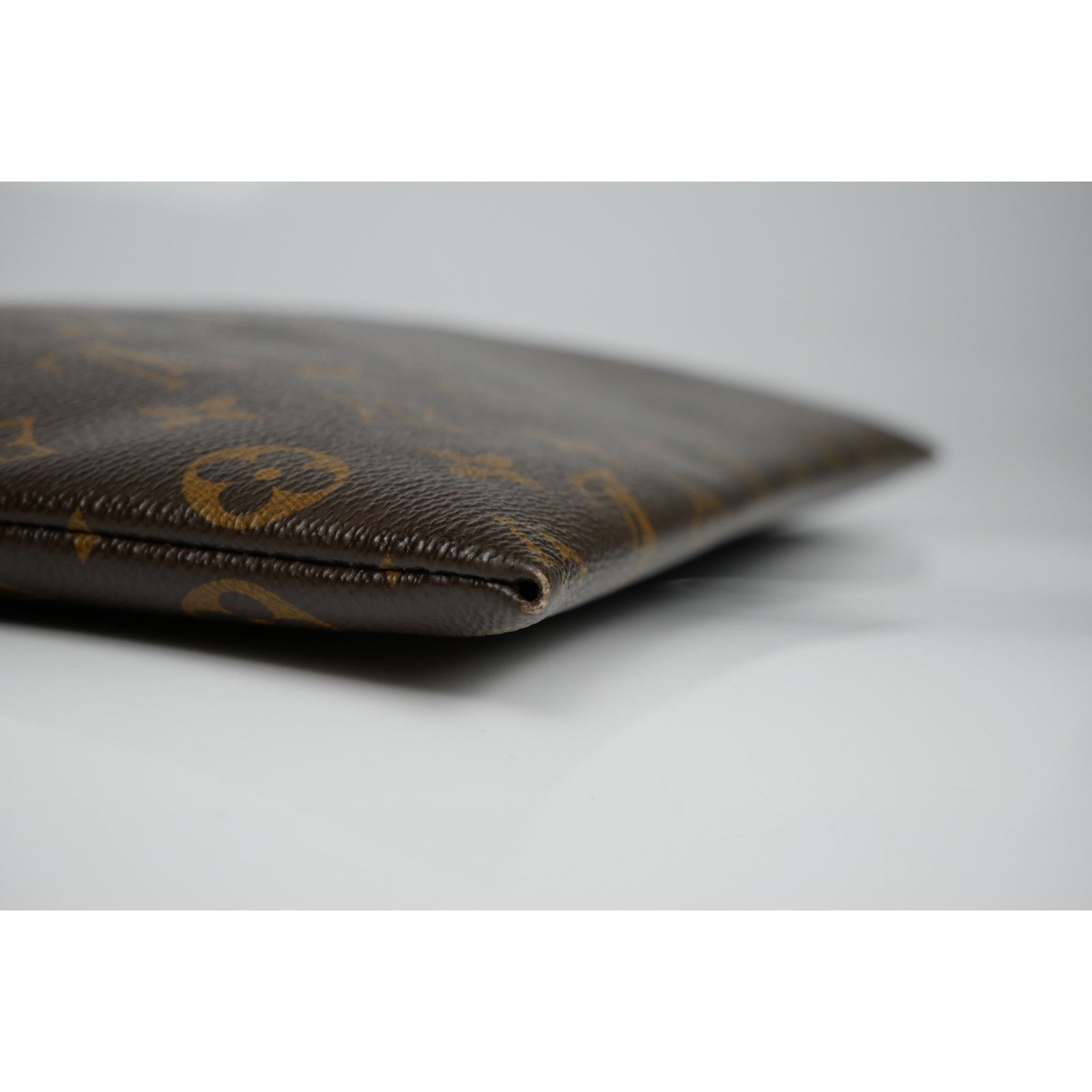 Louis Vuitton Limited Edition Monogram Pochette Apollo Clutch Size ONE SIZE - 11 Thumbnail