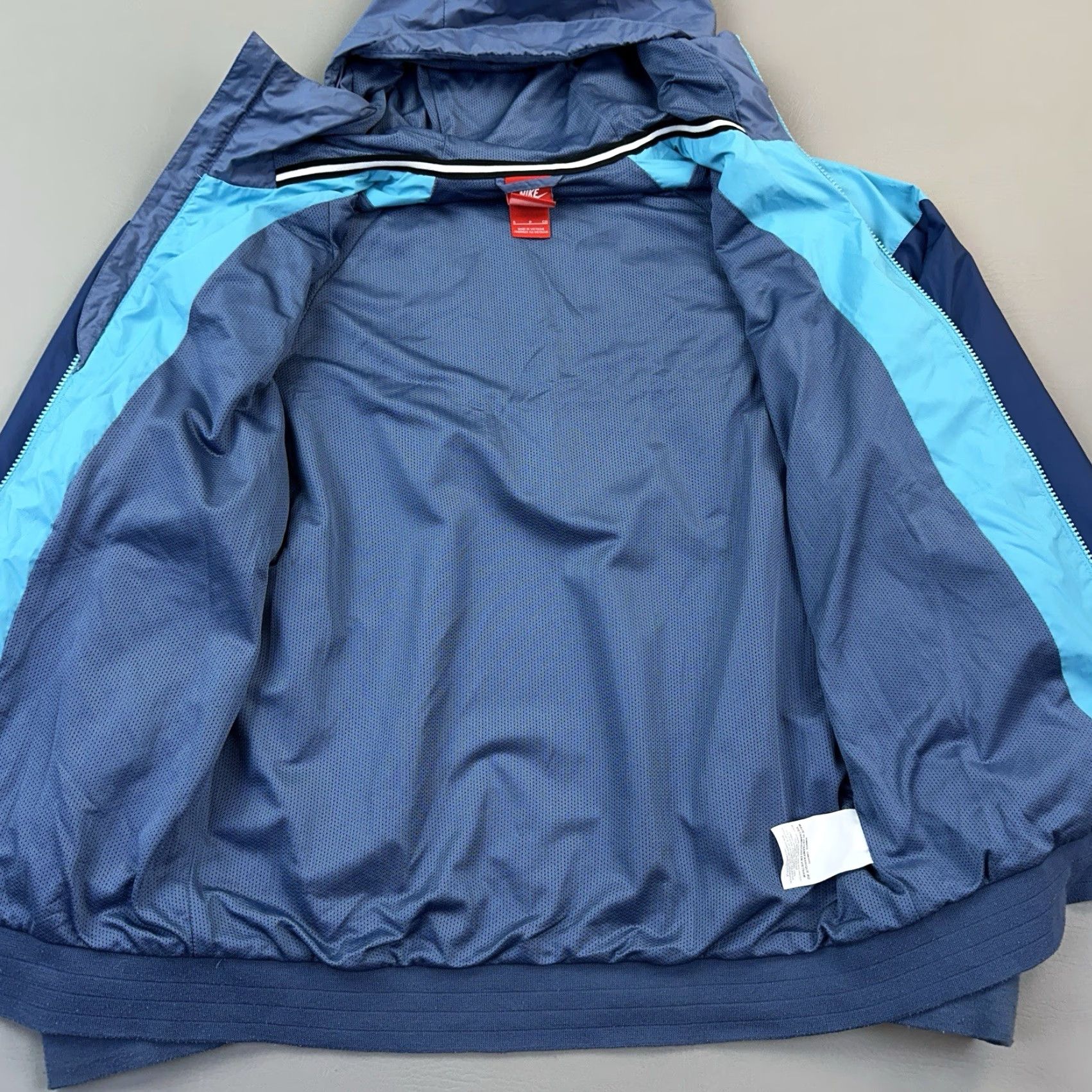 Nike Nike Windrunner Jacket Mens S Colorblock Lightweight Windbreaker (Sportswear) Size US S / EU 44-46 / 1 - 6 Thumbnail
