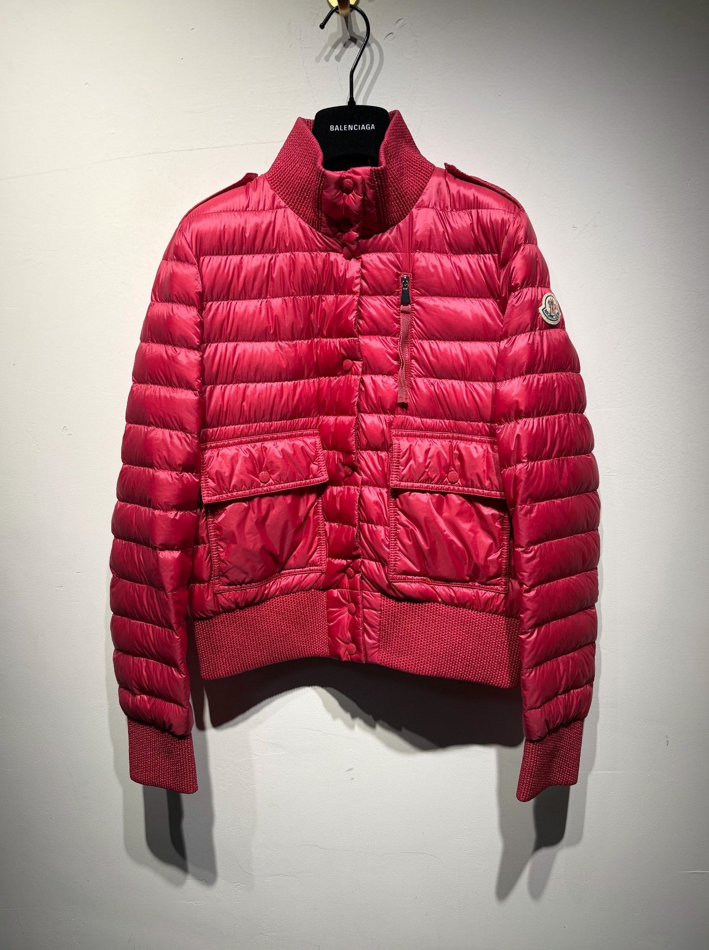 Moncler Moncler Down Cropped Red Down Jacket 2 Women Size XS / US 0-2 / IT 36-38 - 1 Thumbnail