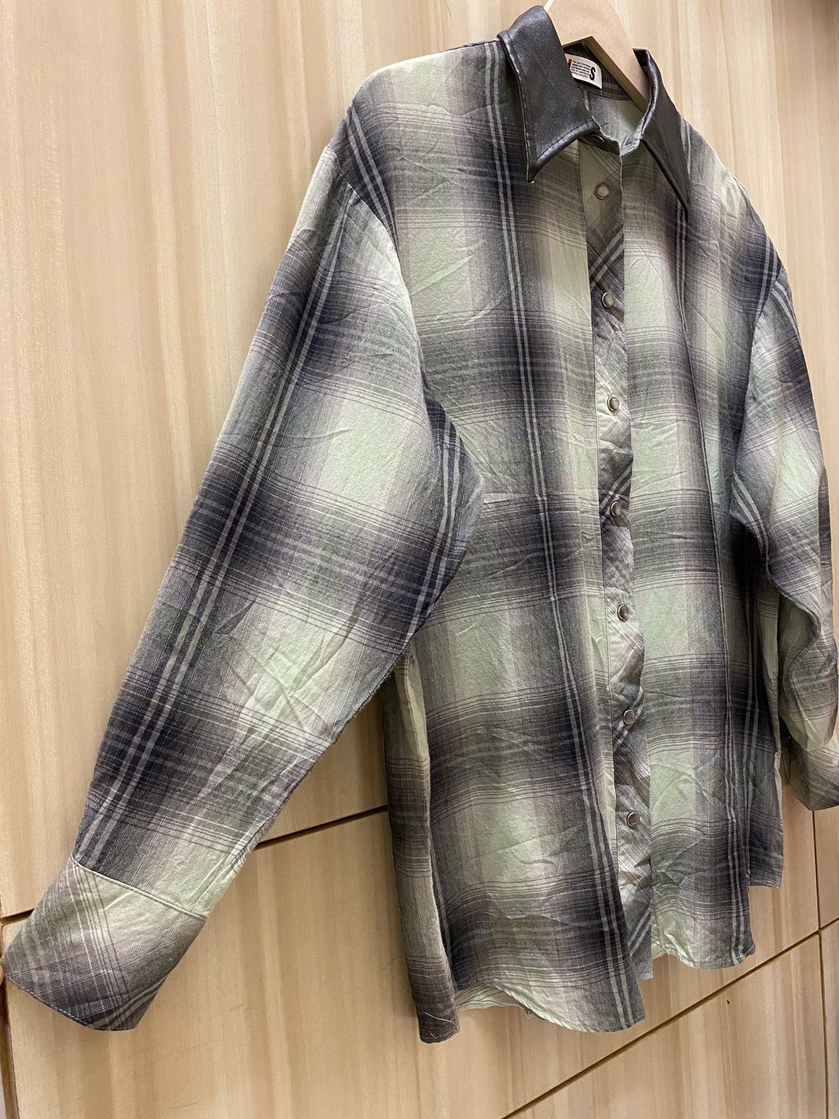Issey Miyake × Tsumori Chisato Vintage IS Issey Miyake Sport Shadow Plaid Rayon Shirt Size US M / EU 48-50 / 2 - 4 Thumbnail