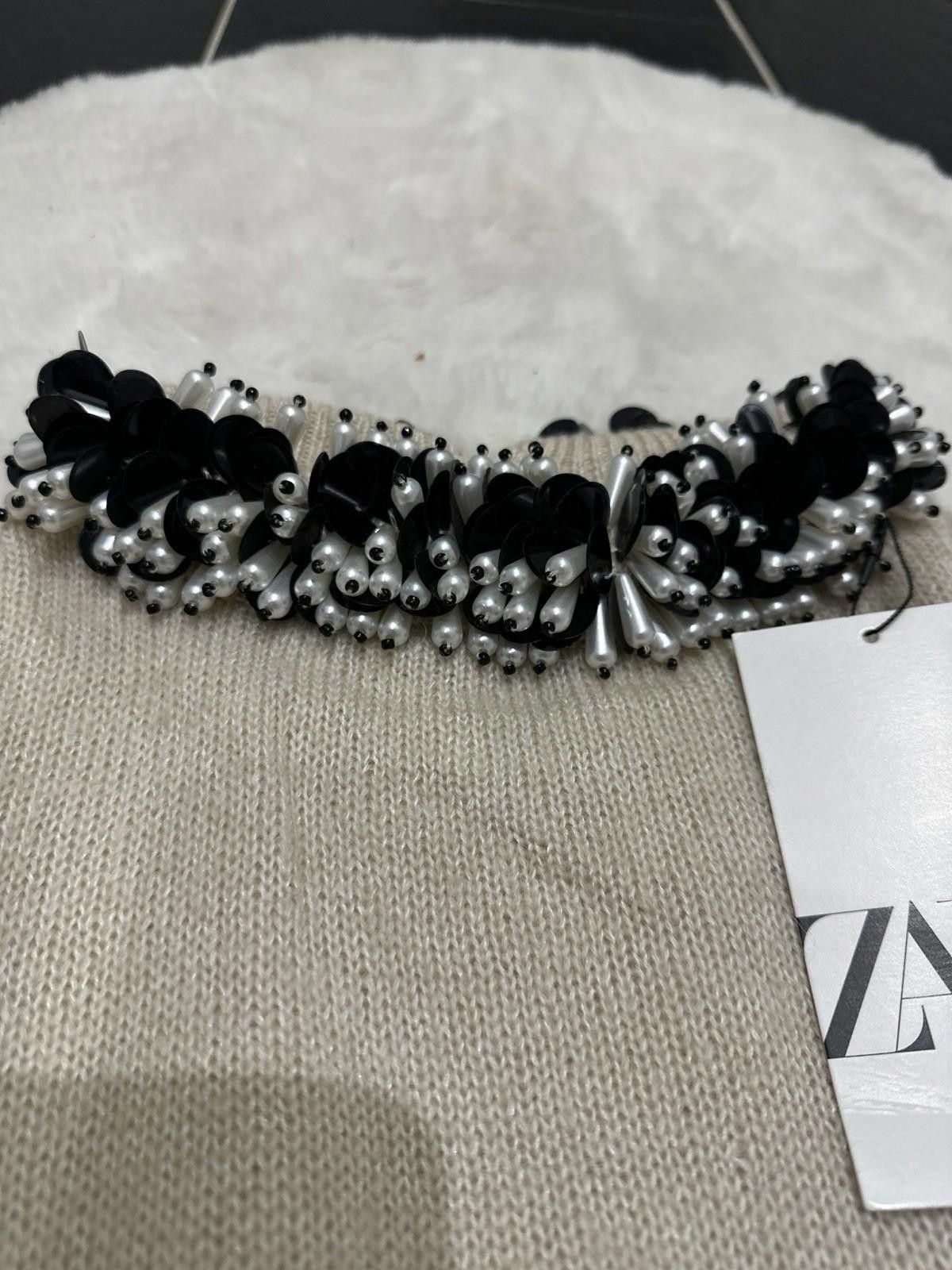 Zara ZARA jumper with beaded necklace BNWT Was £45 Size S / US 4 / IT 40 - 2 Thumbnail
