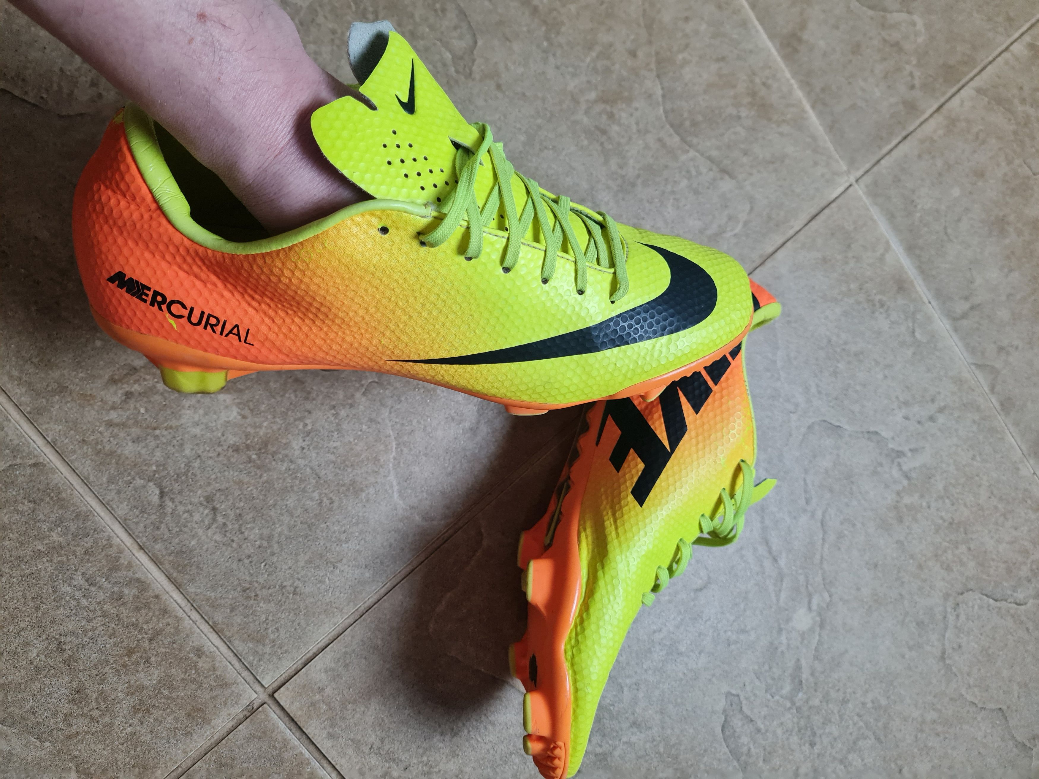 Nike Nike Mercurial Victory IV FG Football Size 7.5 Uk 55447-708 Size US 8.5 / EU 41-42 - 19 Thumbnail