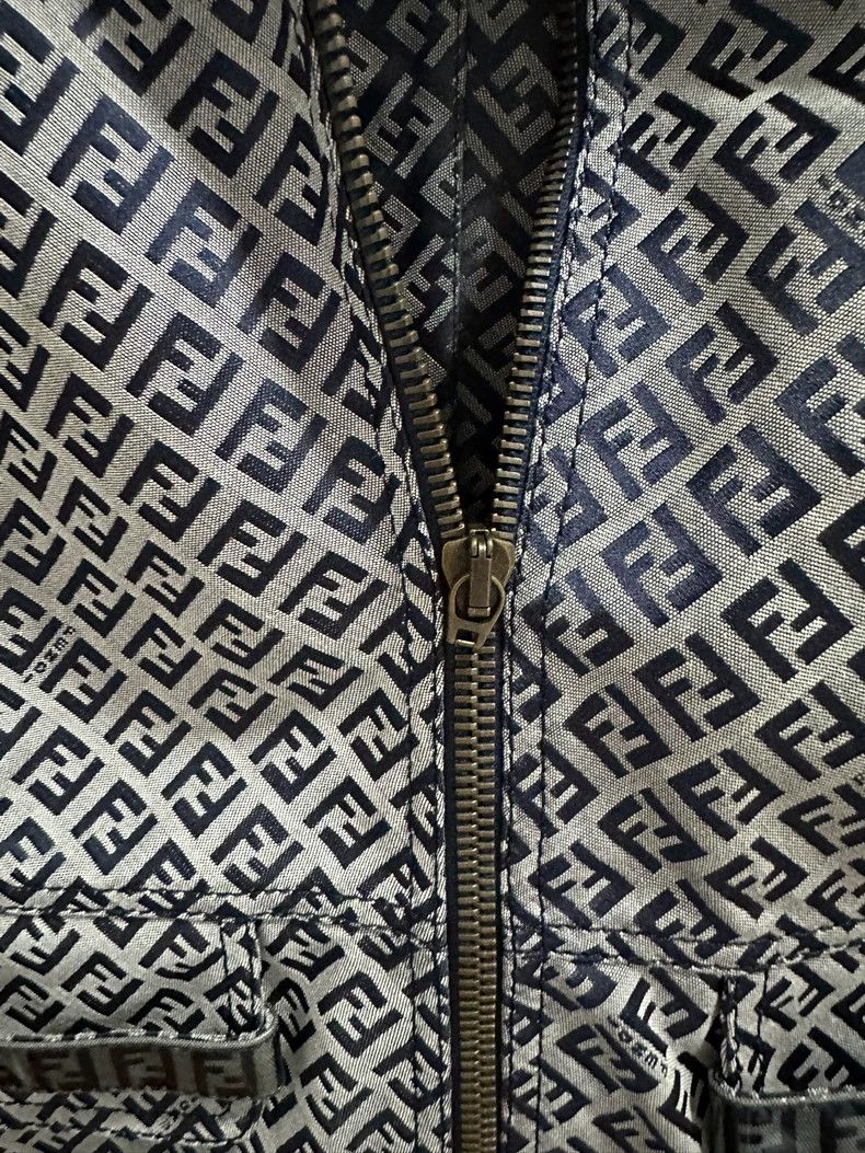 Fendi FENDI Denim jacket, one zipper missing a pendant Size US XS / EU 42 / 0 - 4 Thumbnail