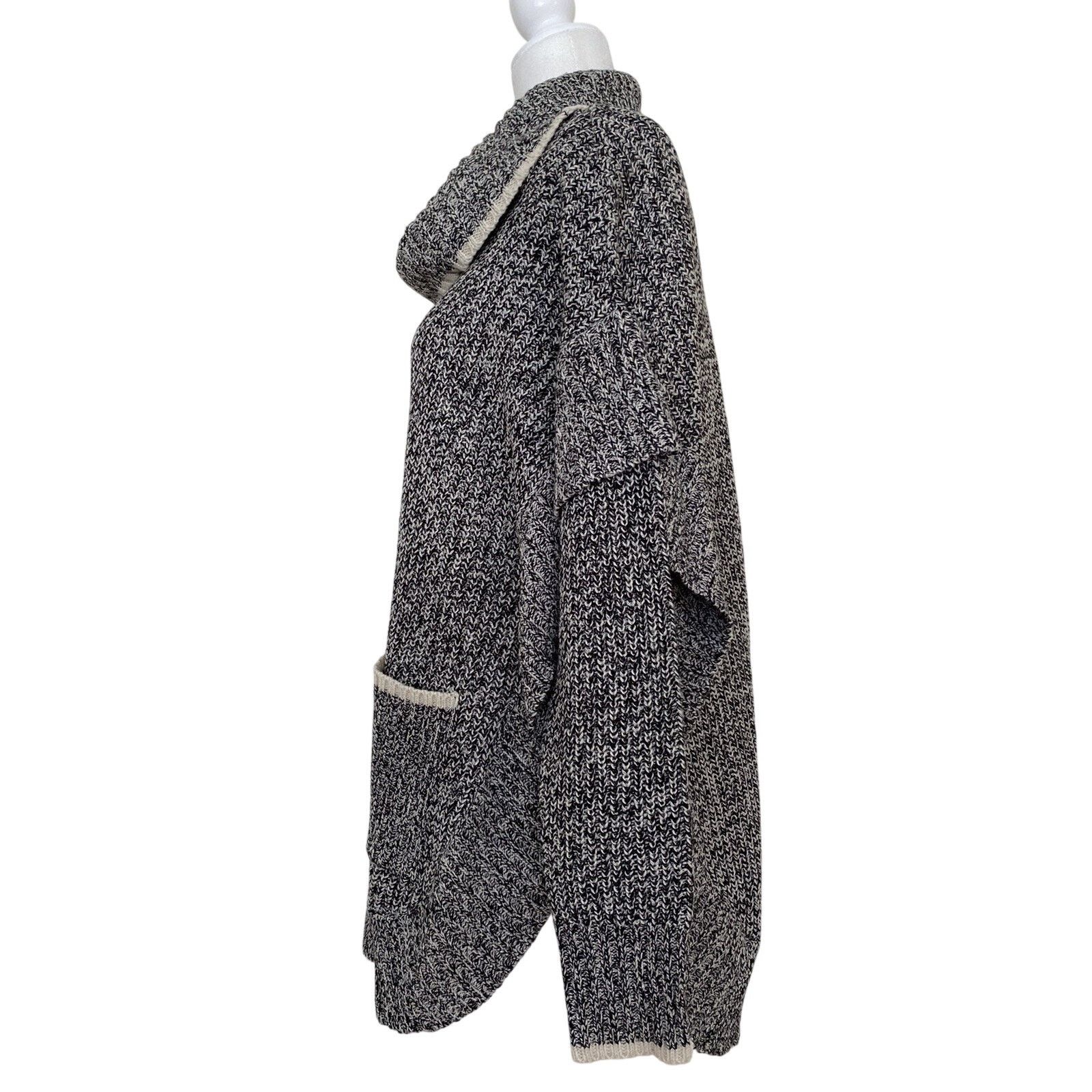 LA panoplie La Classe Couture Cowl Neck Knit Poncho M/L sweater A003062 Size M / US 6-8 / IT 42-44 - 2 Thumbnail