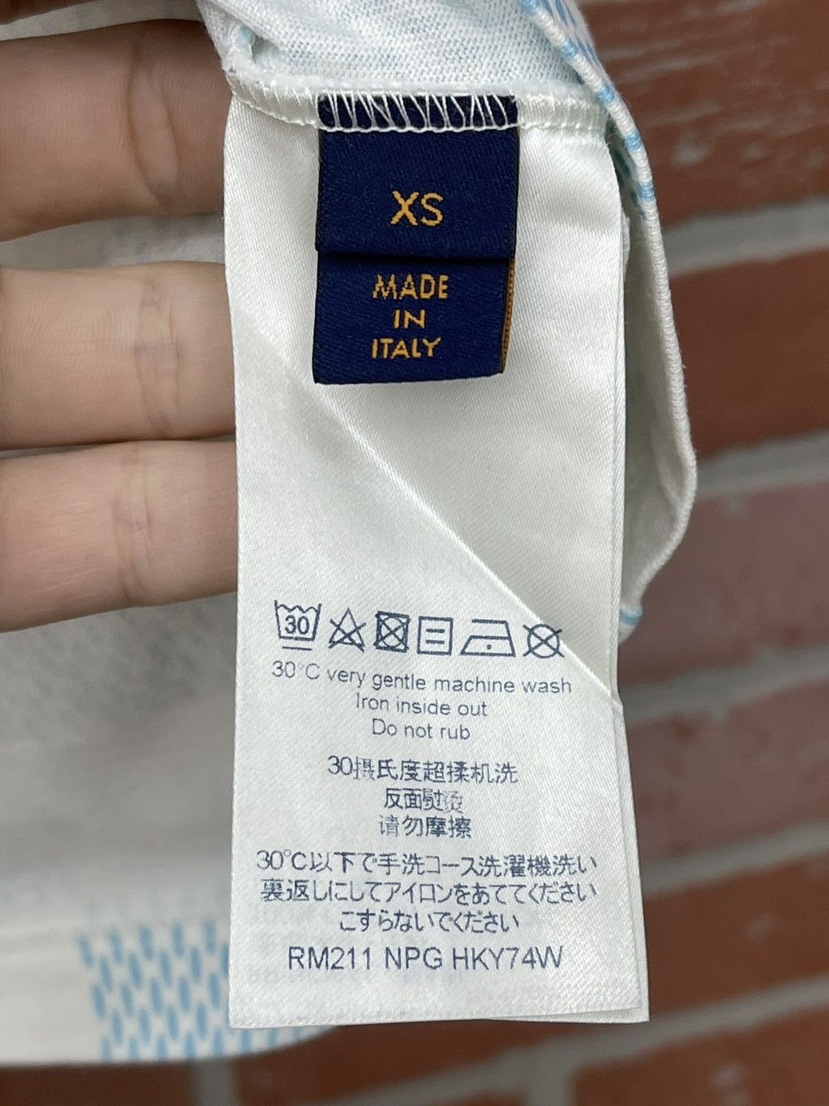 Louis Vuitton Size XS - Louis Vuitton Distorted Monogram Psychedelic Size US XS / EU 42 / 0 - 13 Thumbnail