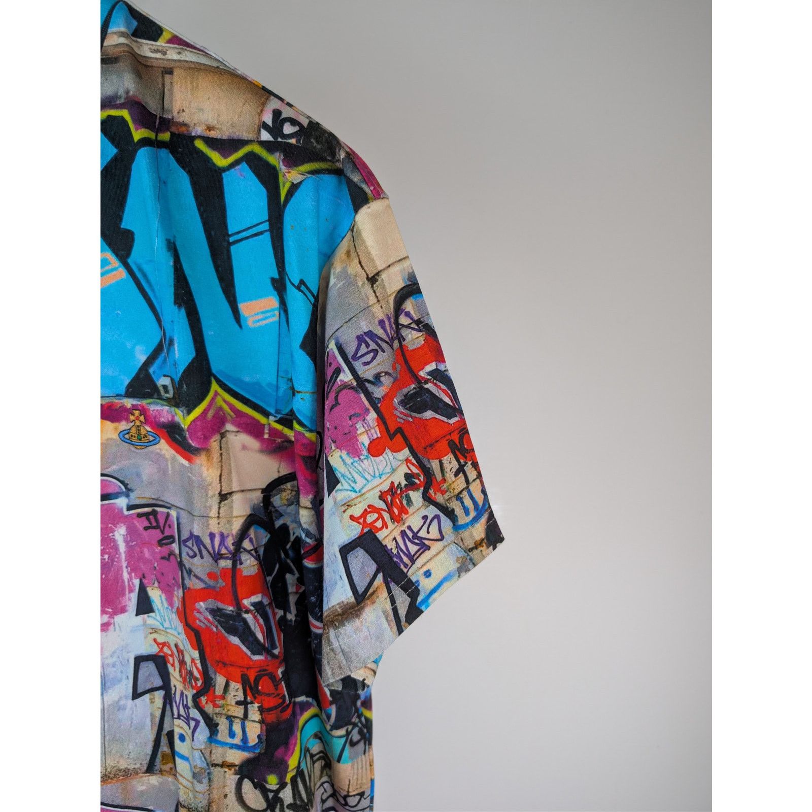 Vivienne Westwood o1rshd1 Classic Graffiti Print T-Shirt in Multiolor Size US XL / EU 56 / 4 - 5 Thumbnail