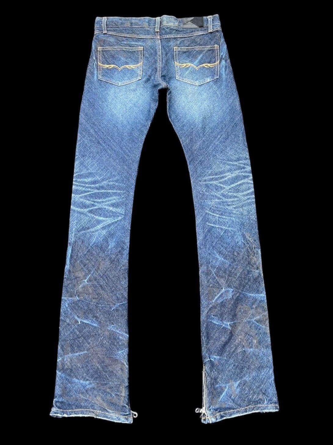 Vintage Vintage FUGA Japan Wax Blue Denim Curve Leg Flare Jeans Size US 29 - 2 Thumbnail