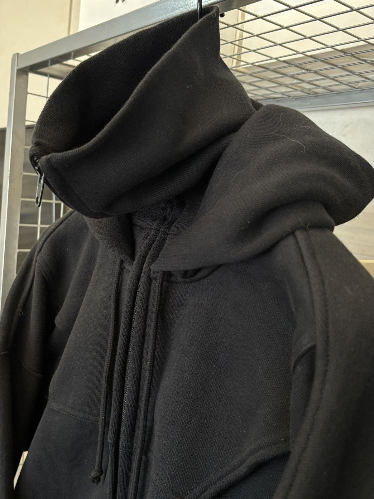 Vetements Vetements AW19 upside down Anarchy mask hoodie Size US XS / EU 42 / 0 - 5 Thumbnail