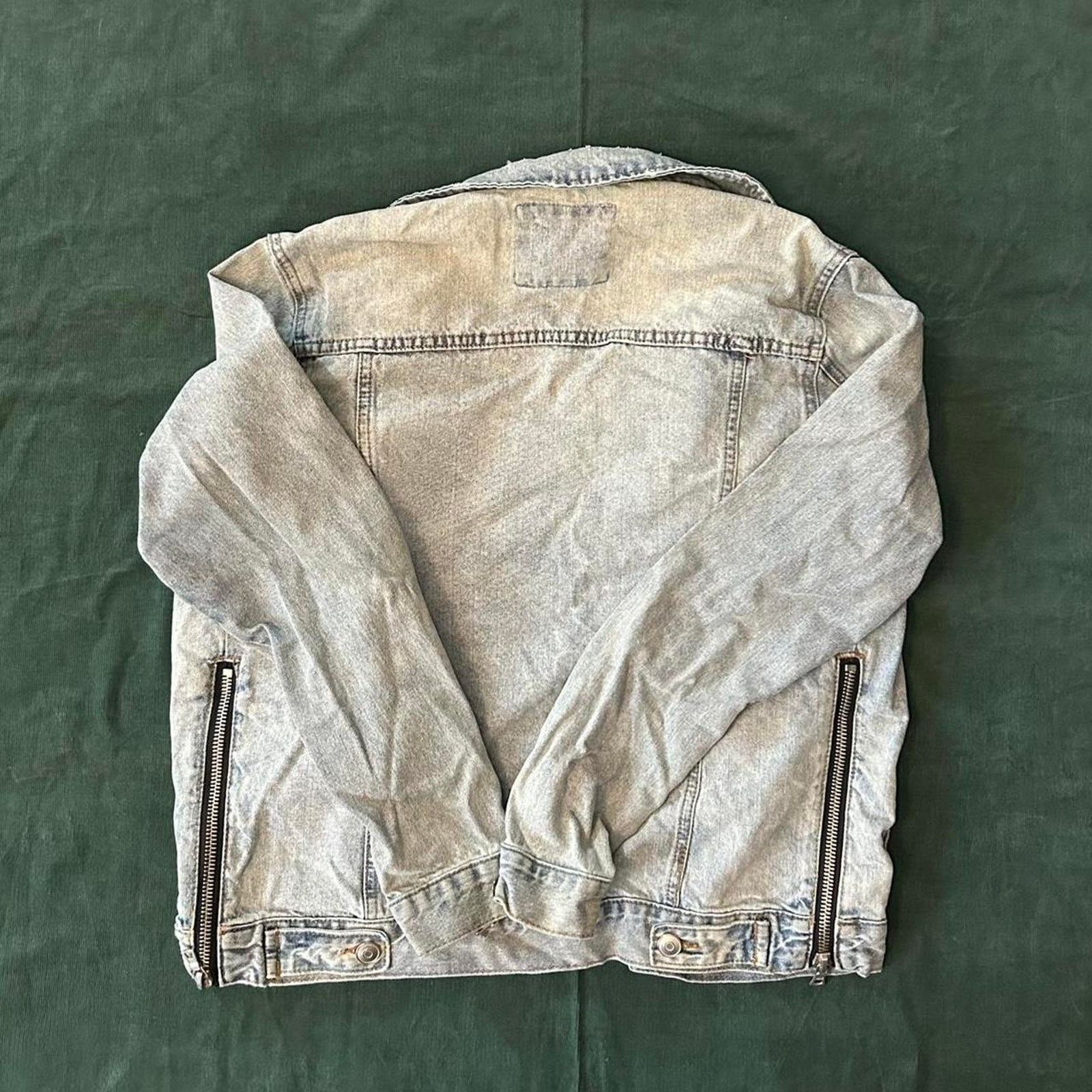 Forever 21 Y2k forever 21 distressed denim jacket Size US S / EU 44-46 / 1 - 7 Thumbnail