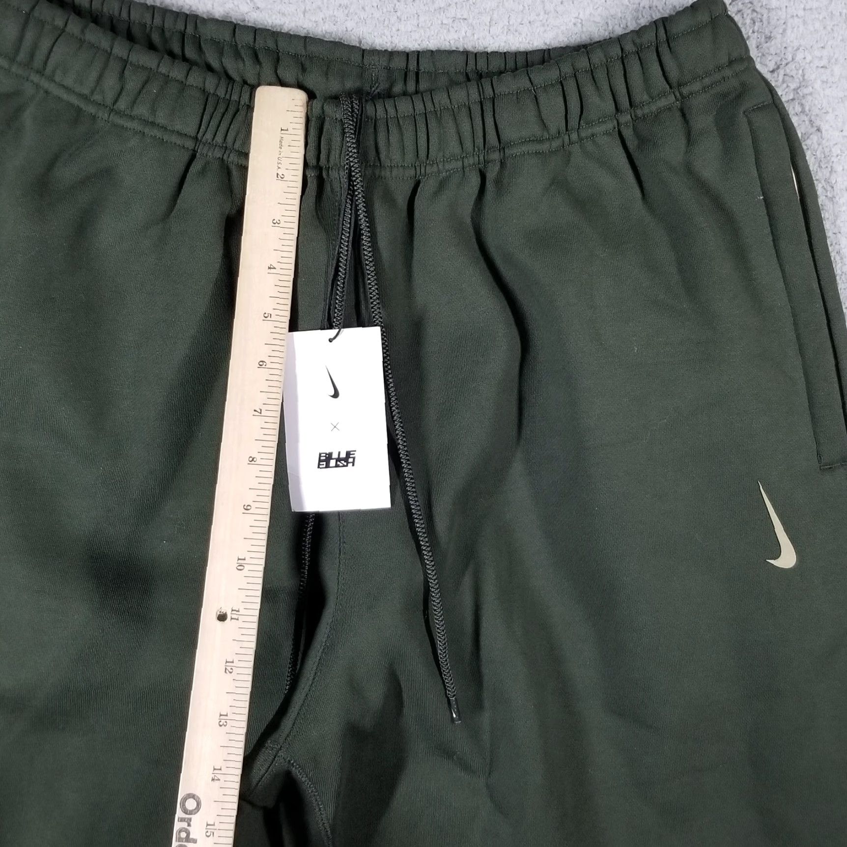 Nike VINTAGE Billie Eilish X Nike Sweatpants Adult Large Green Tapered Activewear NWT Mens Size US 33 - 7 Thumbnail