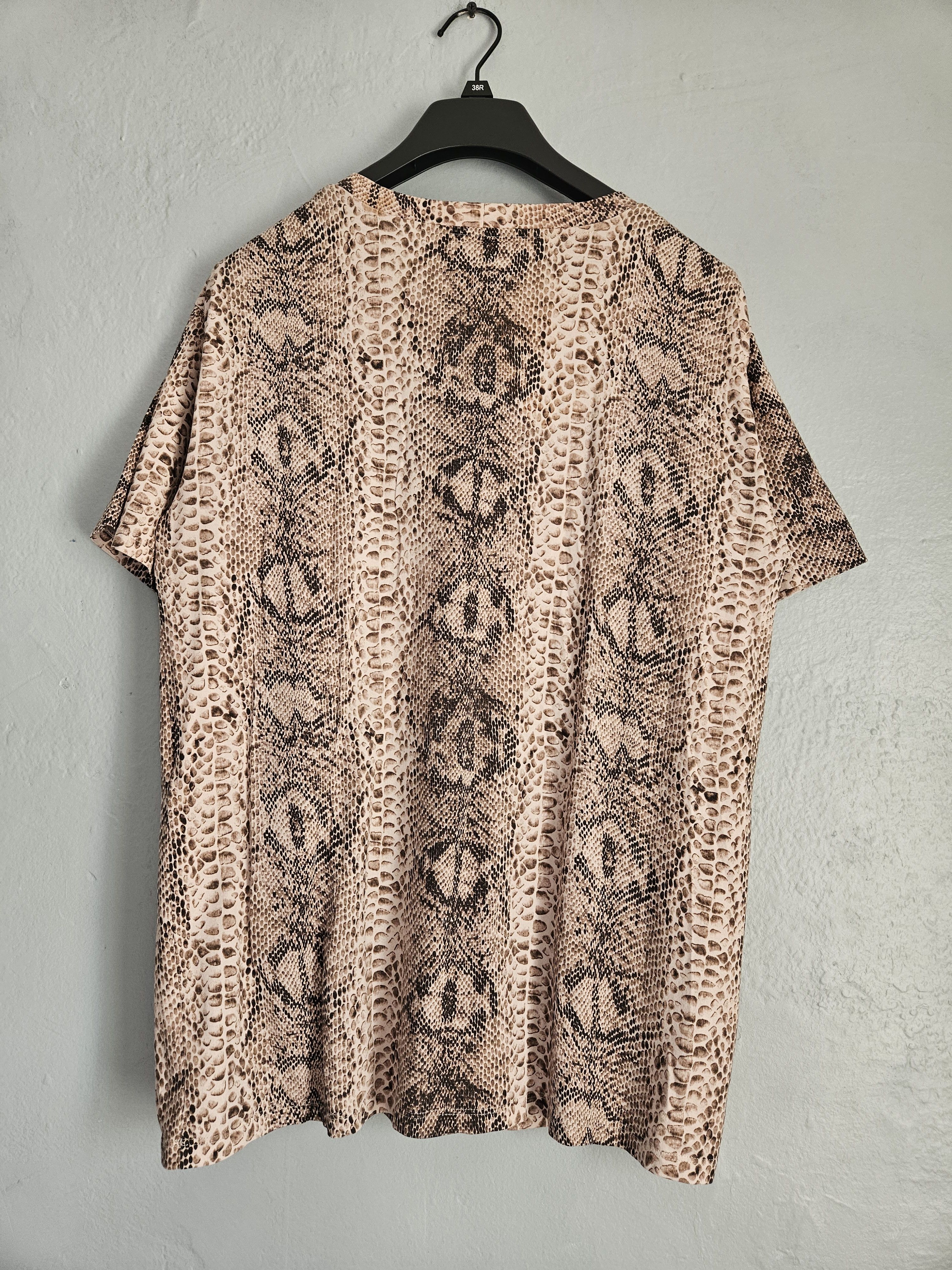 Celine SS22 Hedi Slimane Python Serpent Print T Shirt Size US XS / EU 42 / 0 - 3 Thumbnail