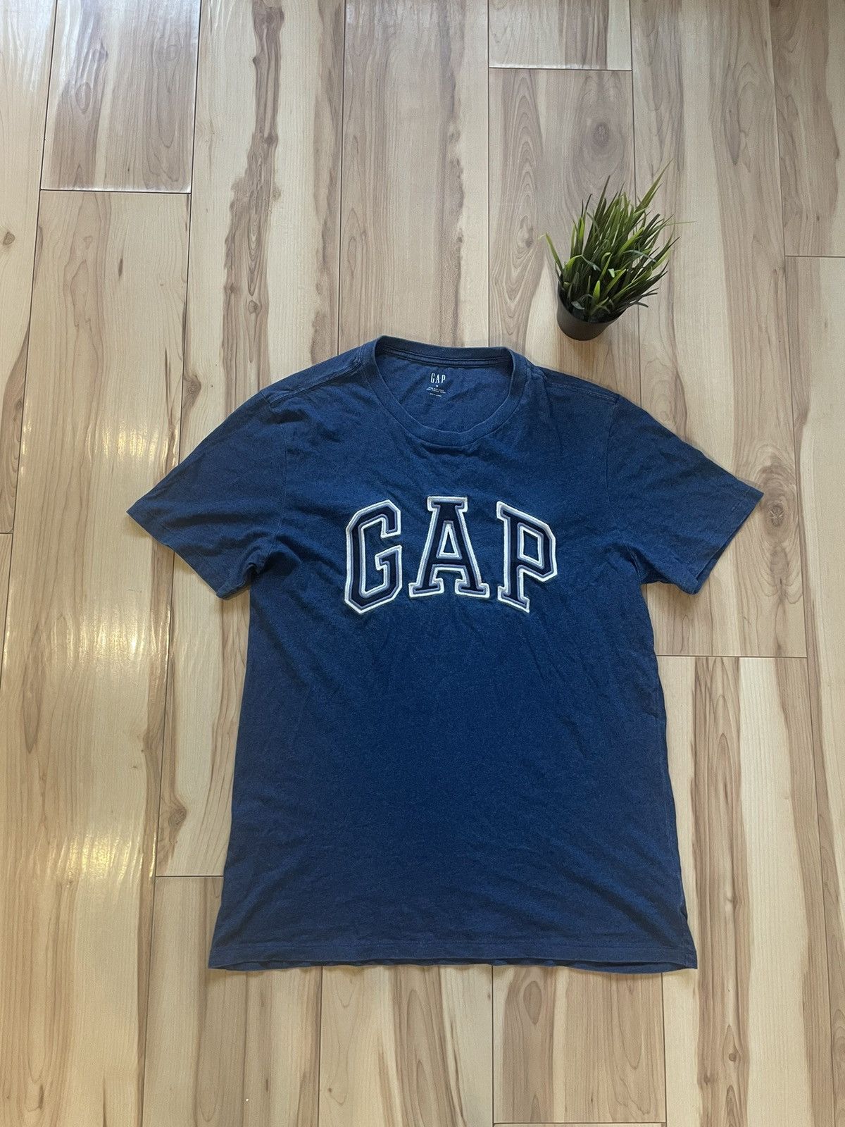 Gap × Vintage T-Shirt GAP big logo Streetwear Vintage Y2K Size US M / EU 48-50 / 2 - 1 Thumbnail