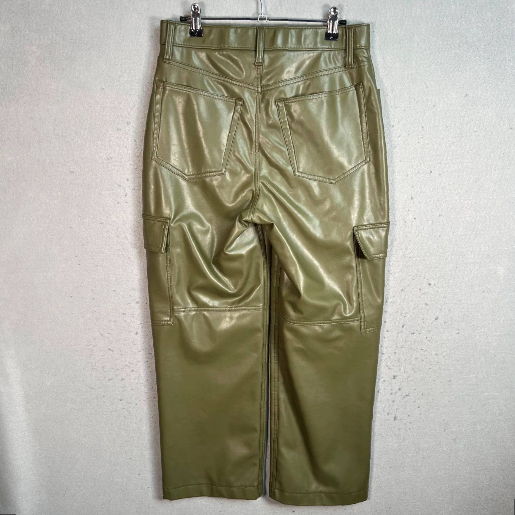 Abercrombie & Fitch Abercrombie & Fitch 90s Relaxed High Rise Faux Leather Cargo Pants Green Size 8 Size 30" / US 8 / IT 44 - 2 Thumbnail