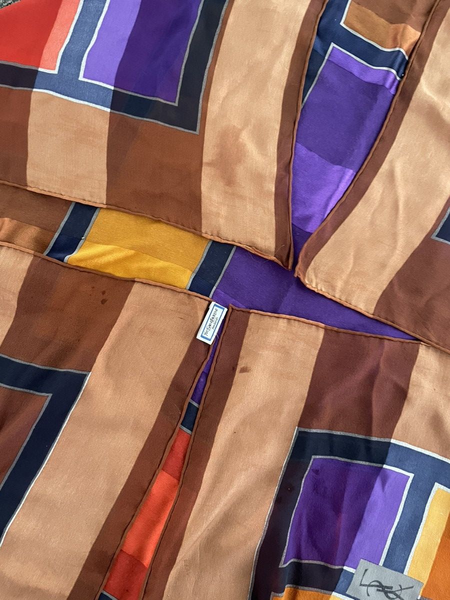 Yves Saint Laurent 42”x42” Scarf Yves Saint Laurent Size ONE SIZE - 6 Thumbnail