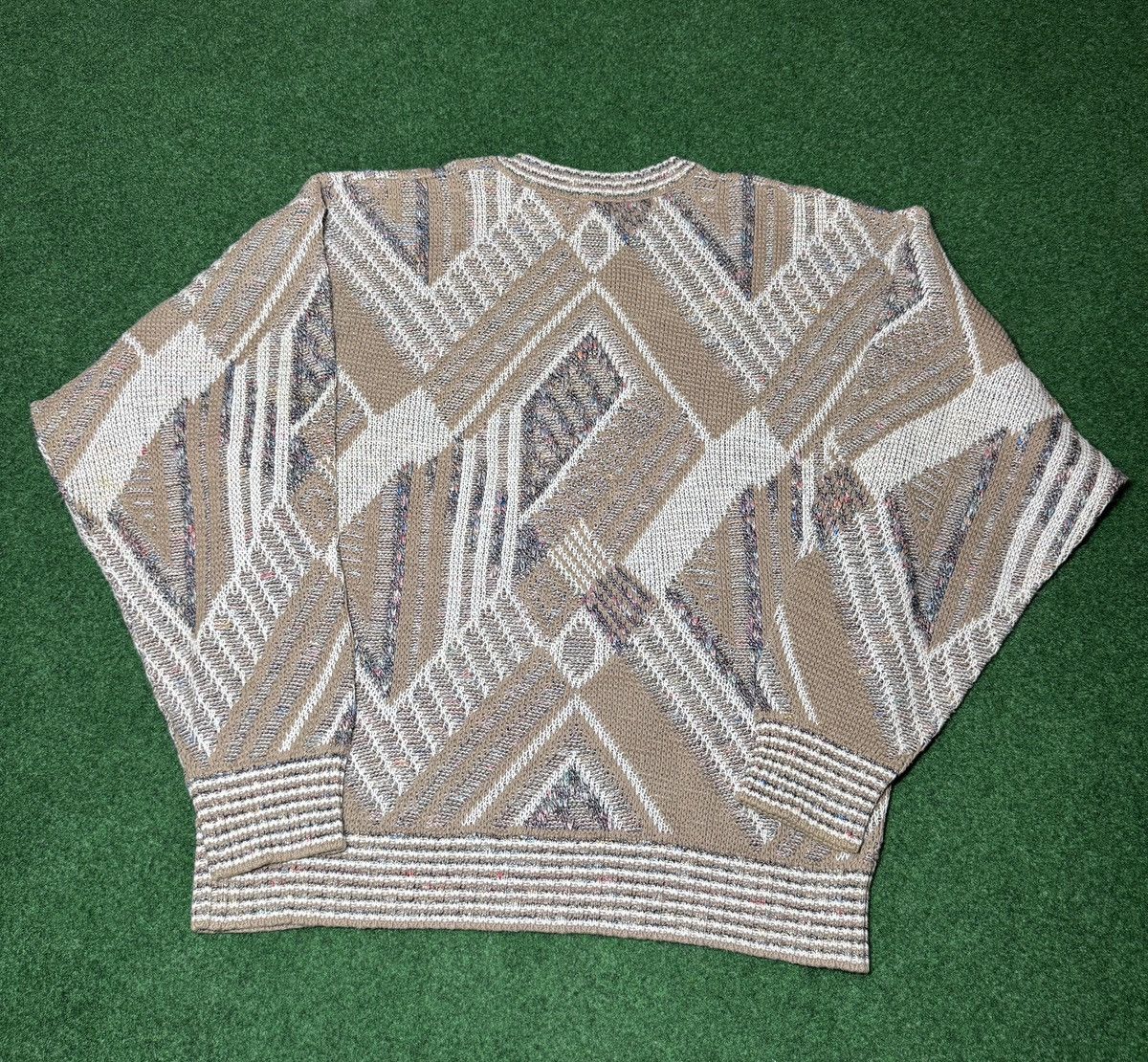 Vintage Vintage 90s Abstract Knit Pullover Coogi Style Sweater Size US L / EU 52-54 / 3 - 4 Thumbnail
