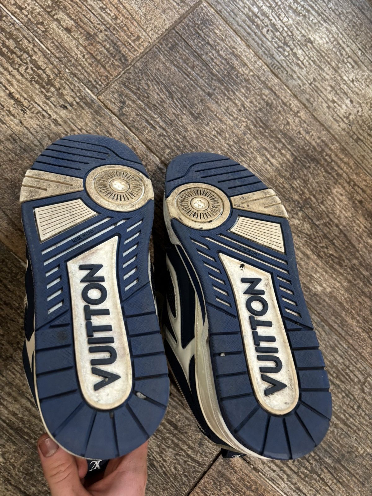 Louis Vuitton White and Navy Skate Sneakers Size US 9 / EU 42 - 5 Thumbnail