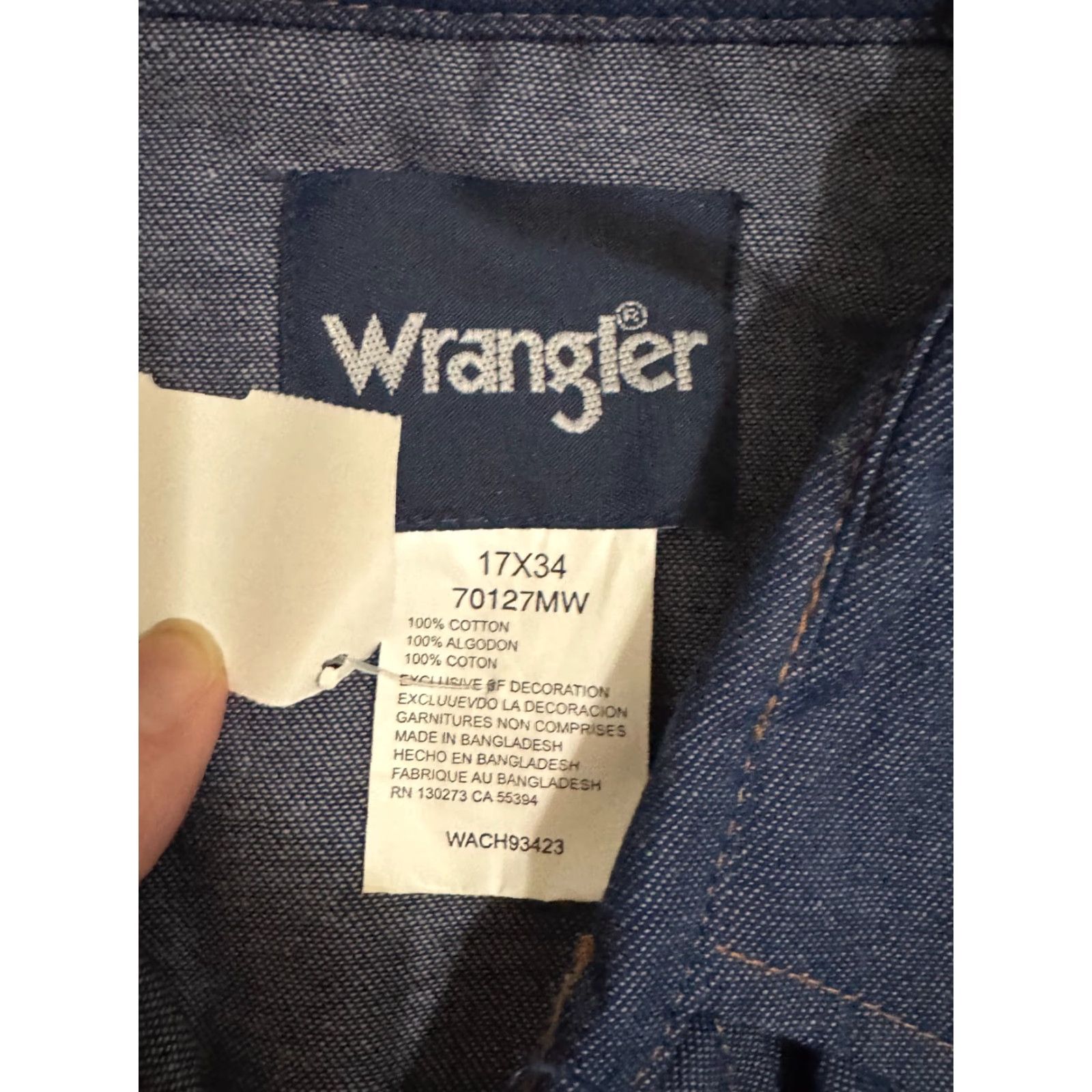 Wrangler Wrangler pearl snap dark blue denim work shirt size 17 X 34 sleeve length NWT Size US XL / EU 56 / 4 - 7 Thumbnail