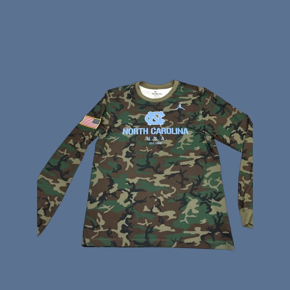 Jordan Brand Jordan Shirt Mens M Green Camo Long Sleeve Crew Neck Tee UNC Tar Heels USA Flag Nike The Nike Tee Size US M / EU 48-50 / 2 - 1 Thumbnail
