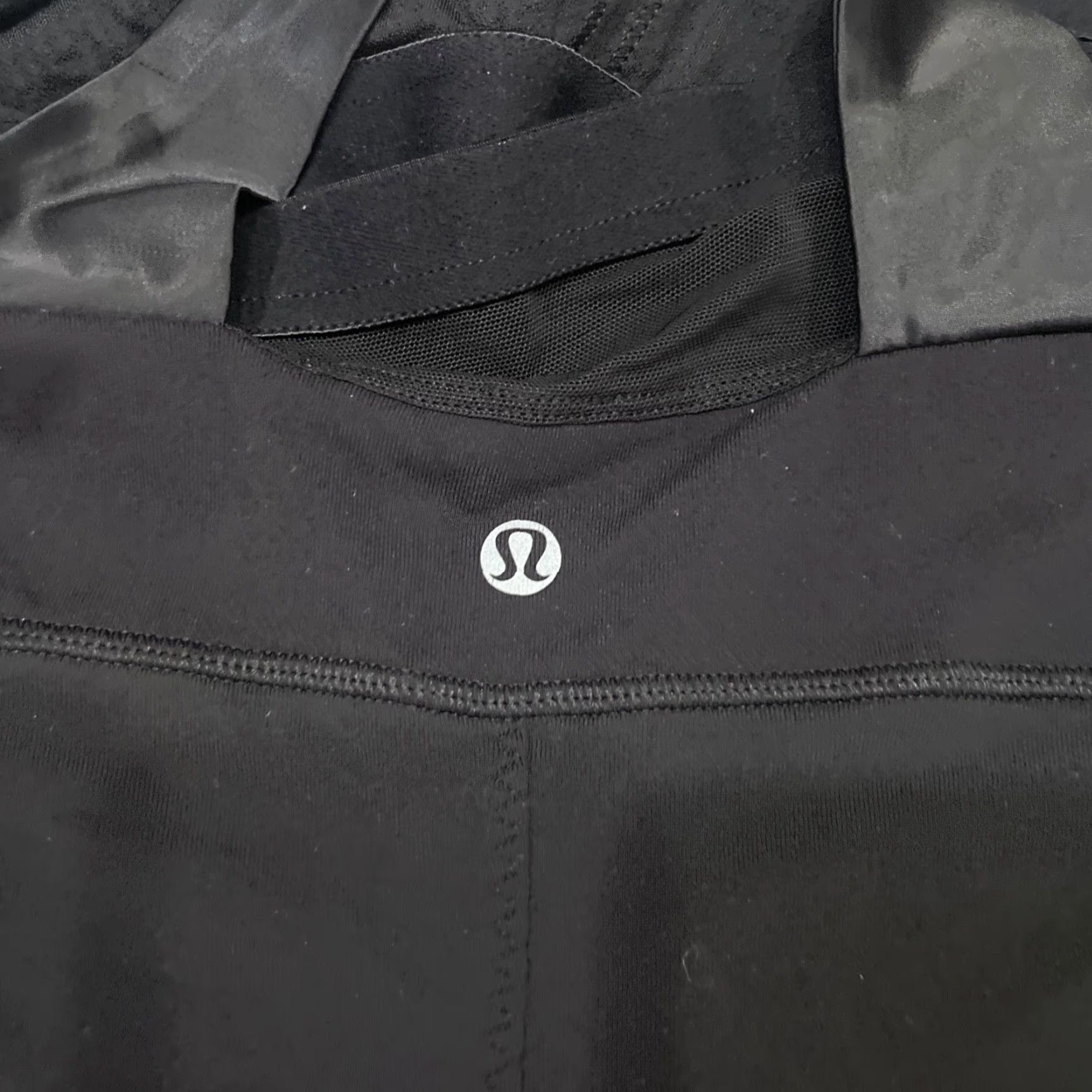 Lululemon LULULEMON Scoop Me Up Tank Sport Top Women Regular Size 4 Black Luon Athletic Top Sleeveless Racerback Scoop Neck Exercise Gym Yoga Activewear Size S / US 4 / IT 40 - 5 Thumbnail