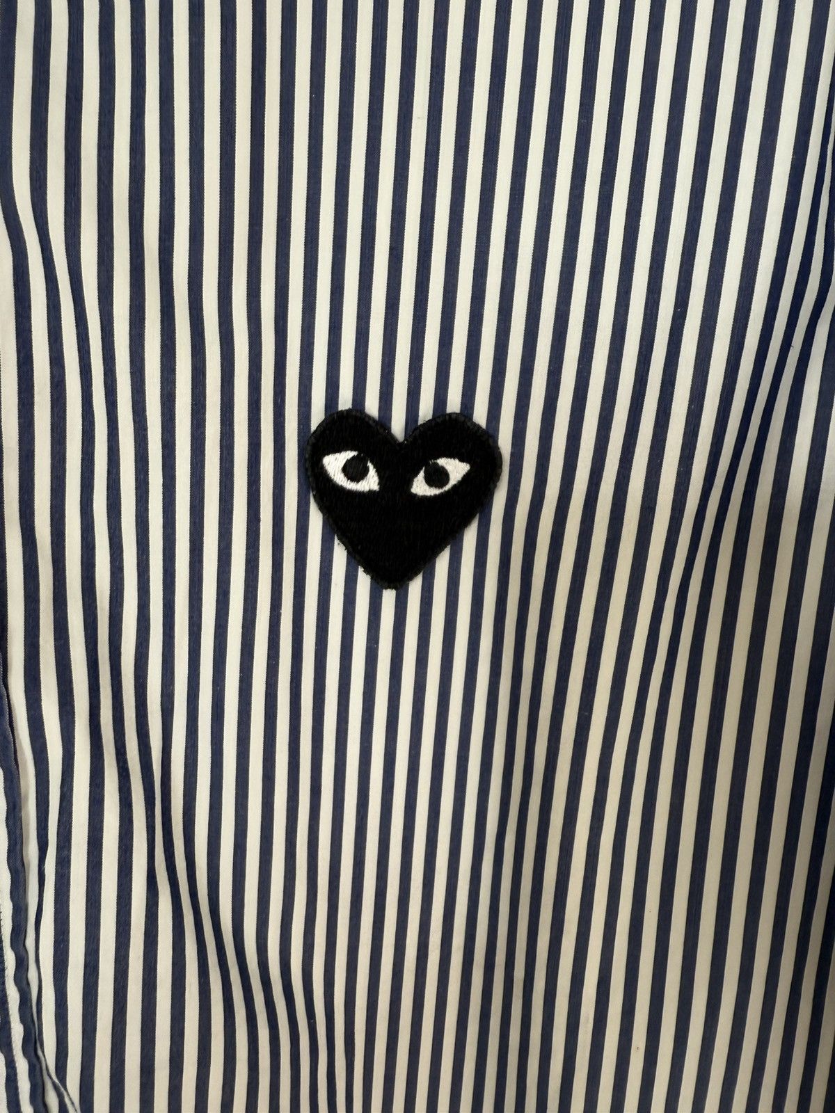 Comme des Garcons Homme Plus COMME DES GARCONS PLAY STRIPE BUTTON UP BLACK LOVE EMOJI Size S / US 4 / IT 40 - 4 Thumbnail