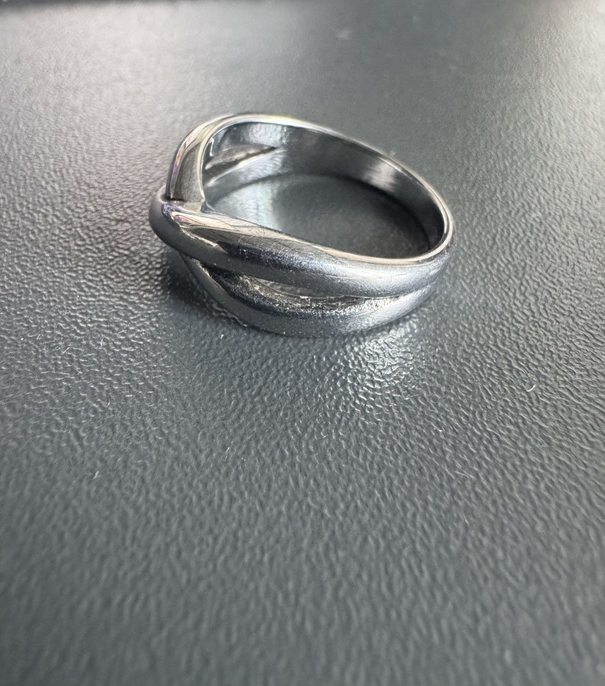 Other Minimalist Silver Criss-Cross Infinity Ring - Avant-Garde Size ONE SIZE - 5 Thumbnail