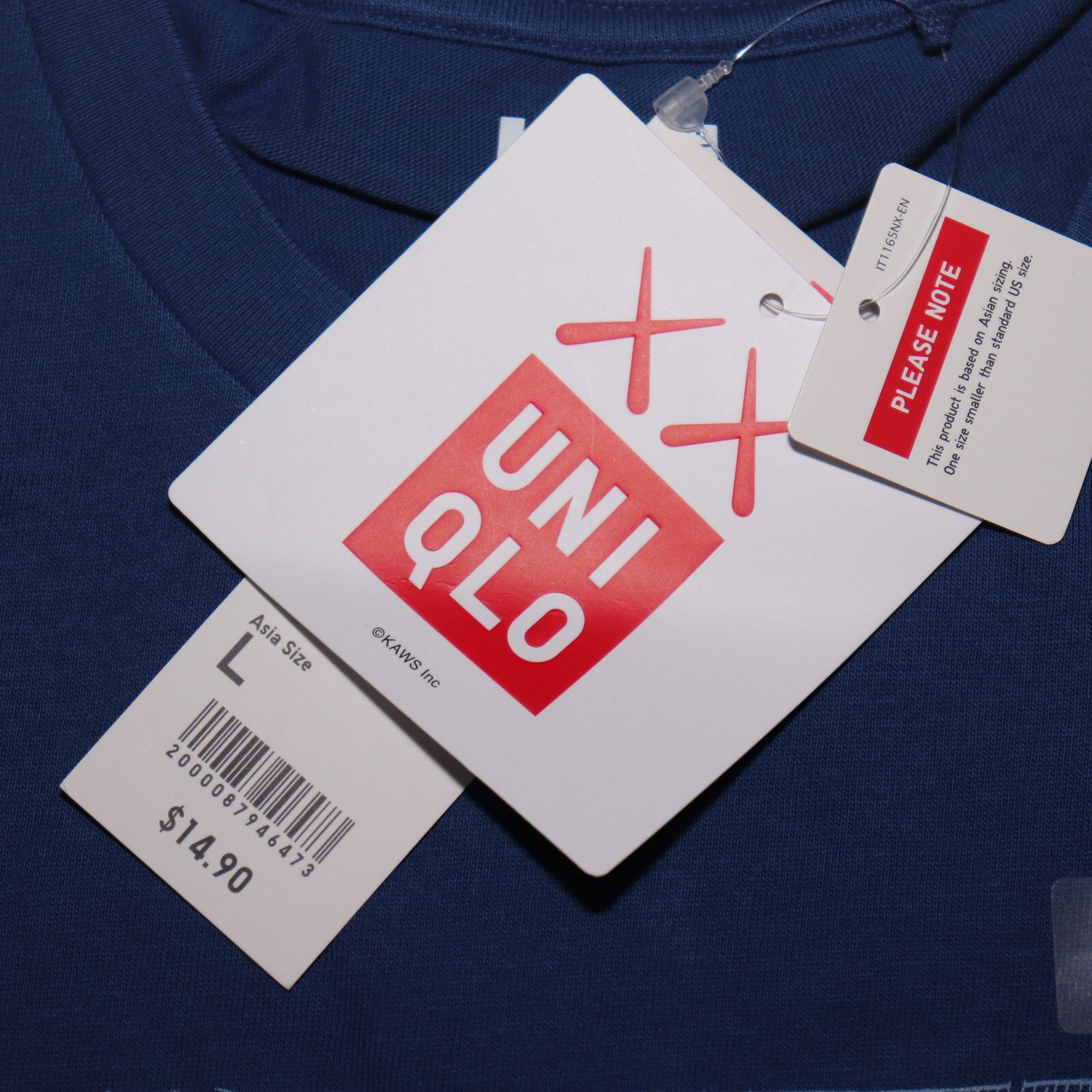 Kaws KAWS x Uniqlo Chum Blue Tee - Size Large - Asia Sizing Size US L / EU 52-54 / 3 - 3 Thumbnail