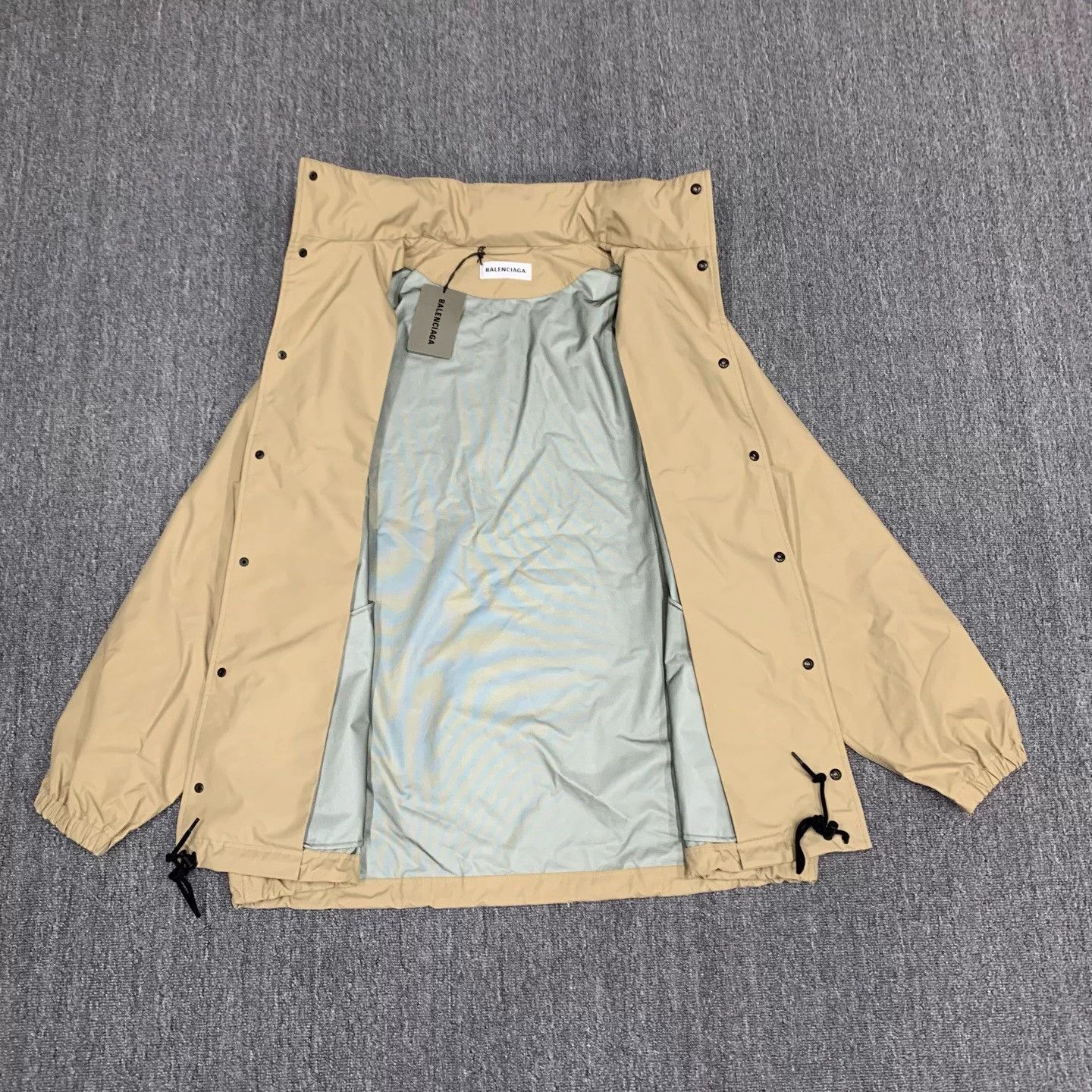 Balenciaga Balenciaga Beige Oversized Logo Windbreaker Jacket 34 Size XXS / US 00 / IT 34 - 9 Thumbnail