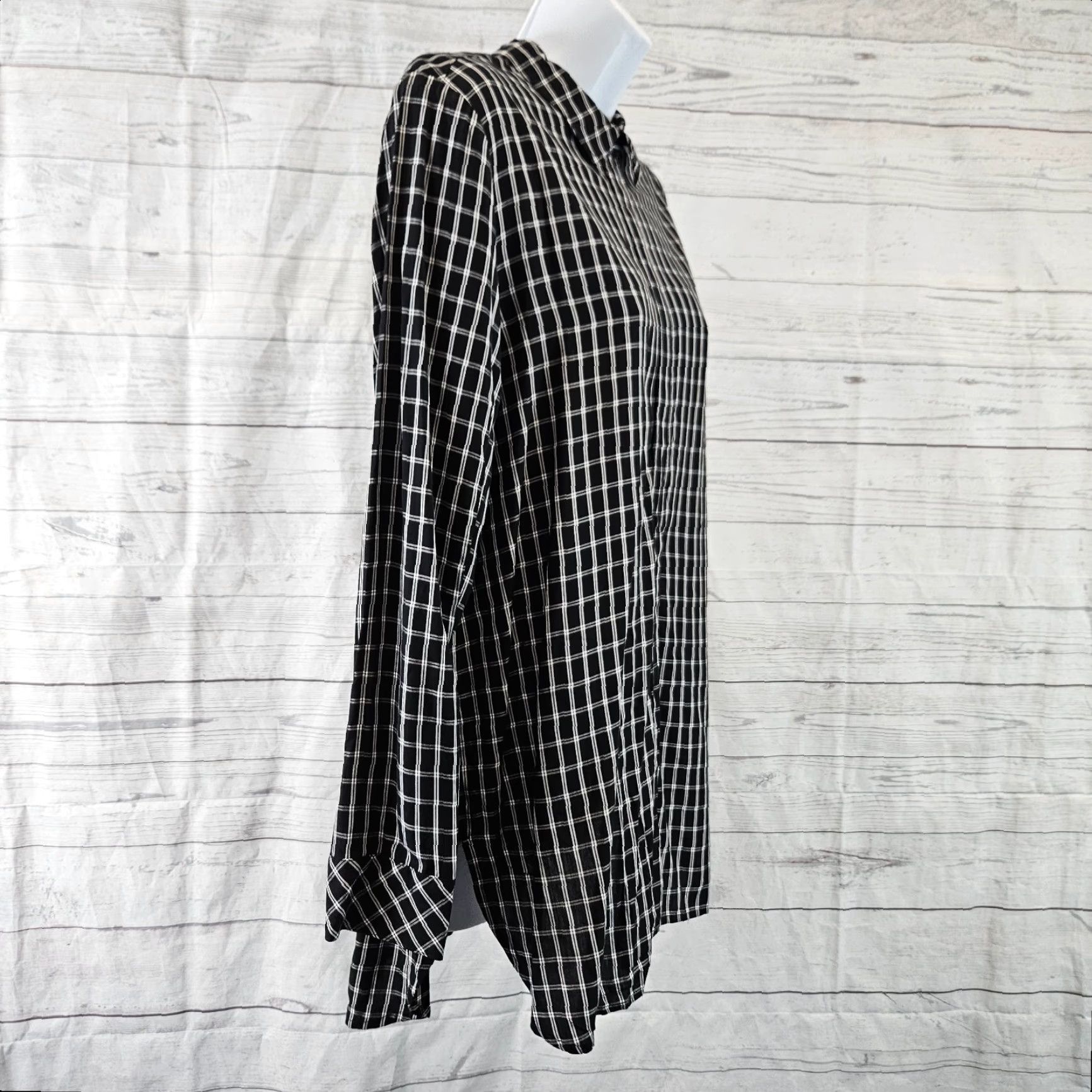 J. Jill VINTAGE J Jill Womens Back Button Top Sz Medium Black White Windowpane Long Sleeve Size M / US 6-8 / IT 42-44 - 3 Thumbnail