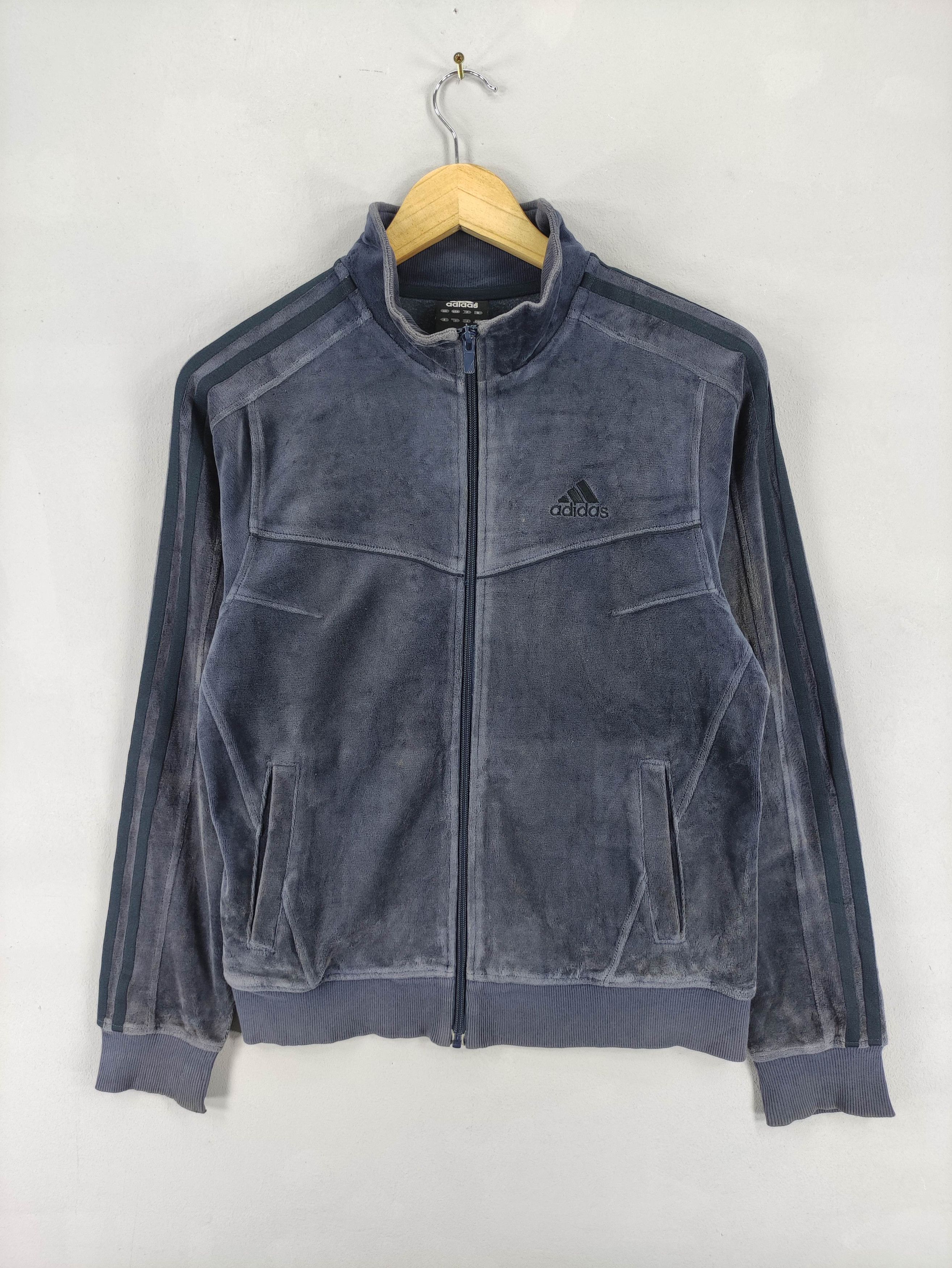 Adidas Vintage Adidas Velvet Sweater Jacket Zipper Size US S / EU 44-46 / 1 - 1 Thumbnail