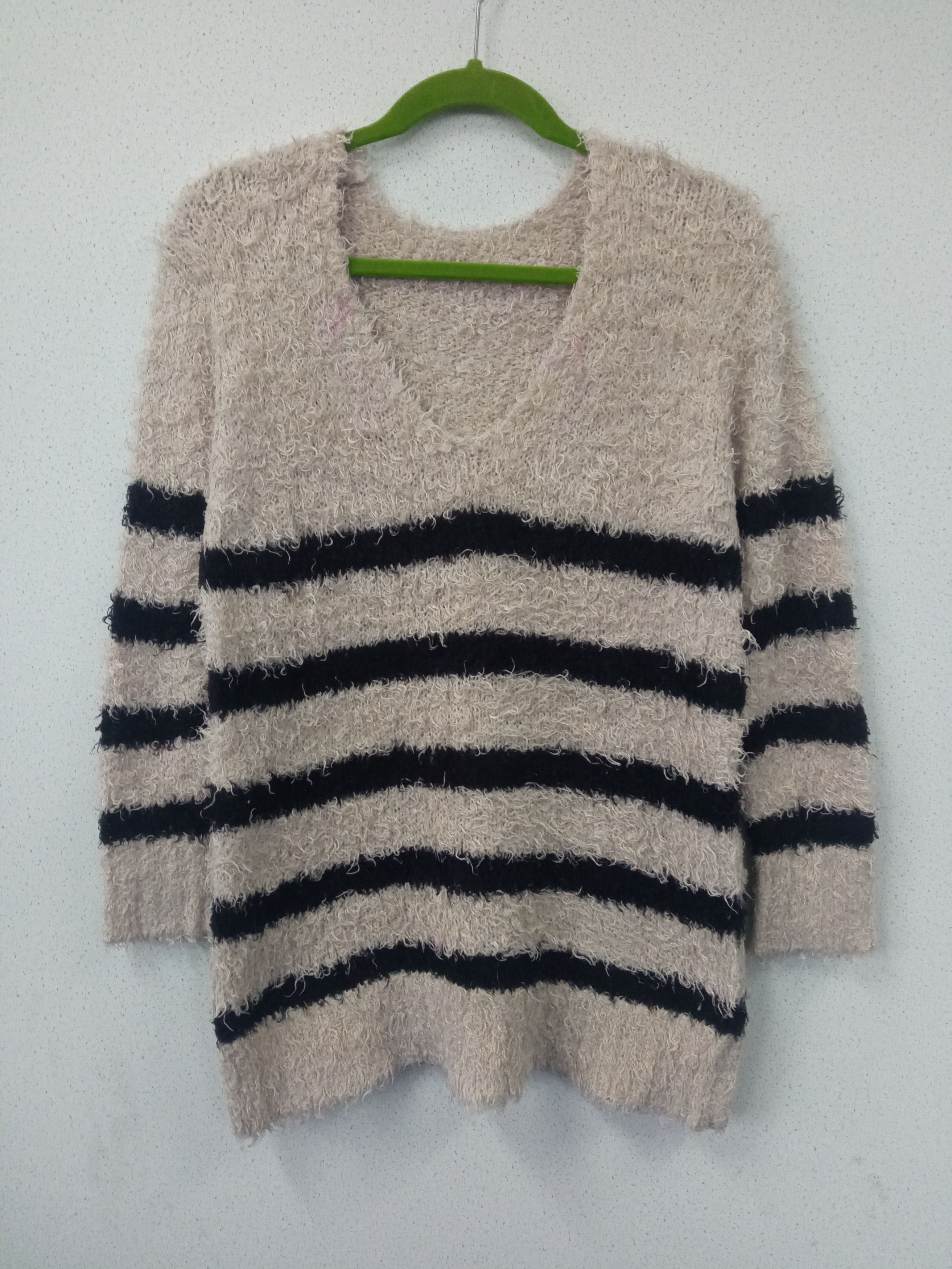Japanese Brand Unbranded Mohair Stripe V Neck Jumper Size L / US 10 / IT 46 - 1 Thumbnail