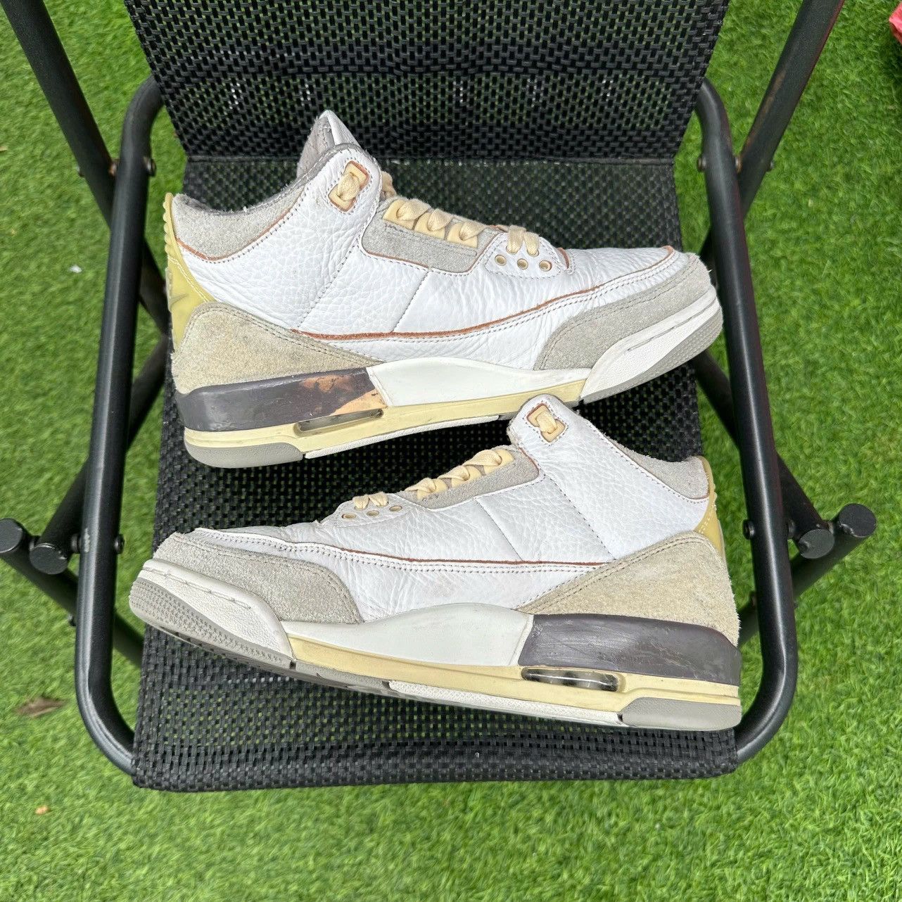 A Ma Maniere × Jordan Brand Air Jordan 3 x A Ma Maniére 'For The Love' (HV8571-100) Size US 8 / EU 41 - 3 Thumbnail