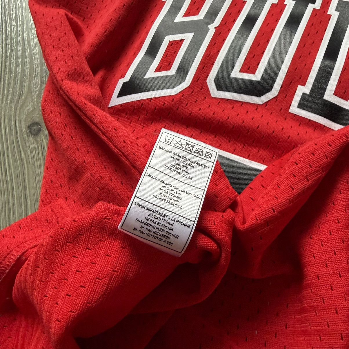 Mitchell & Ness Mitchell&Ness Chicago Bulls Denis Rodman Swingman Jersey M Size US M / EU 48-50 / 2 - 9 Thumbnail